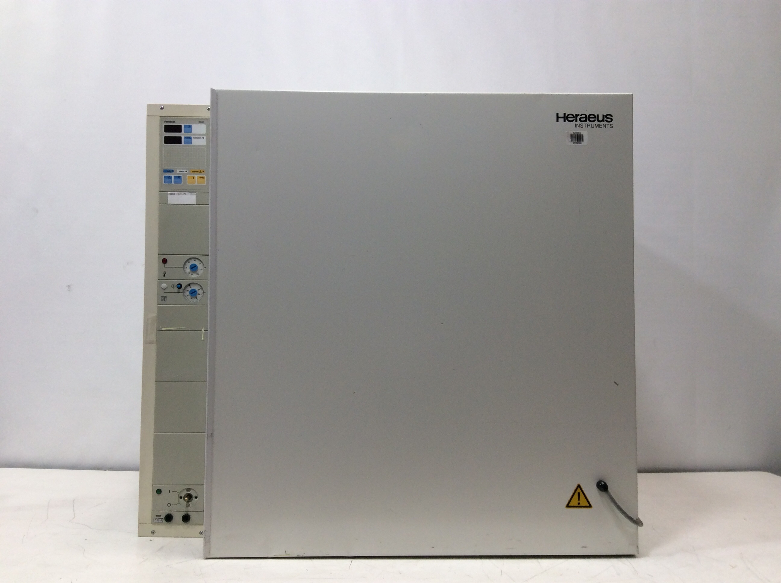 Heraeus BB 6220 CO2 Incubator Microprocessor Controlled 220L Capacity Used