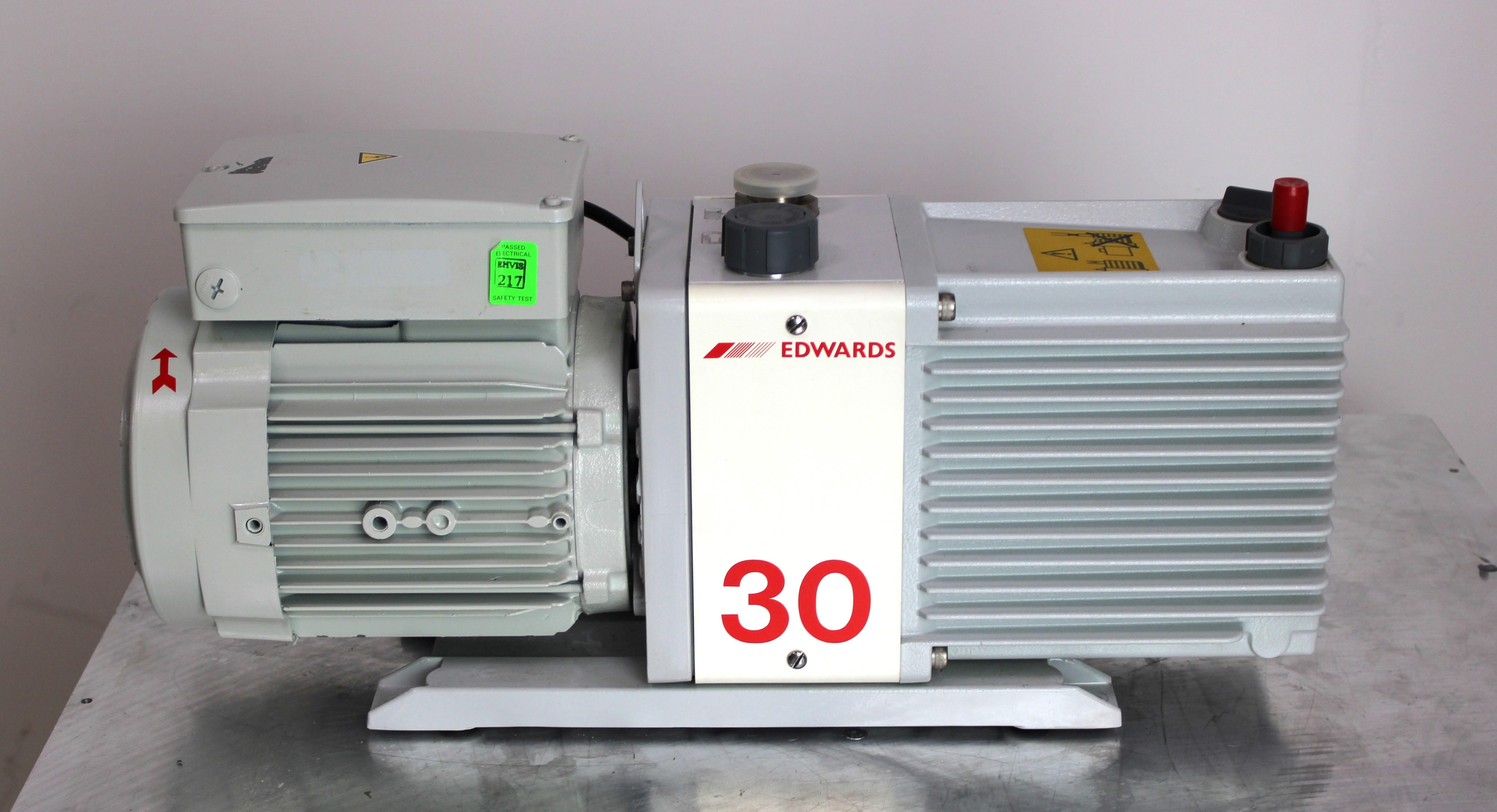 Edwards E2M30 Vacuum Pump Rotary Vane Peak Pumping 11.4cfm Tested Used