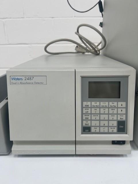 Waters 2487 & 2695D HPLC System with Dual Absorbance Detector