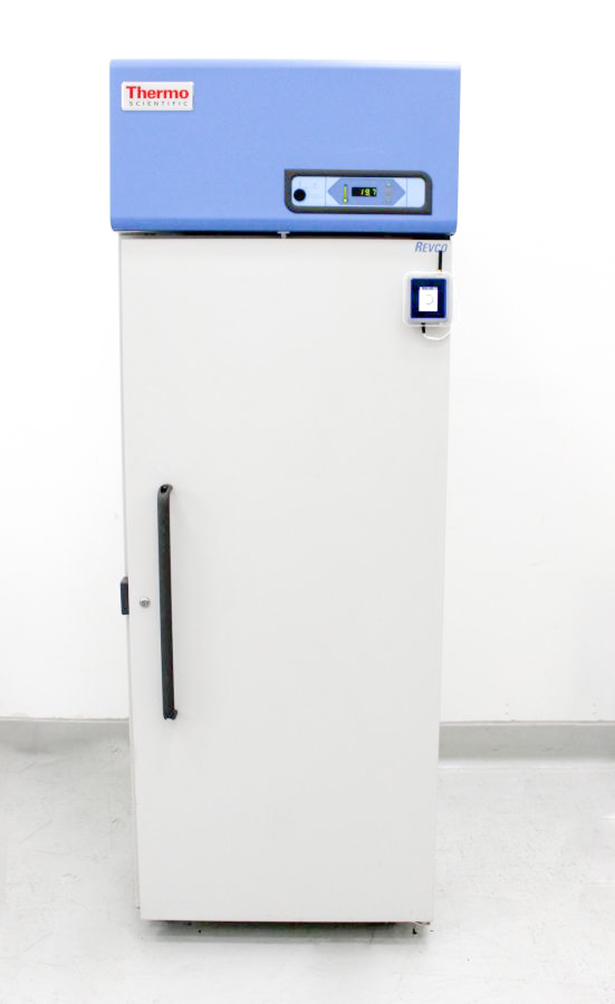 Thermo REL2304A Lab Refrigerator, 23.3 cu ft, 1C to 8C, Microprocessor Controlled