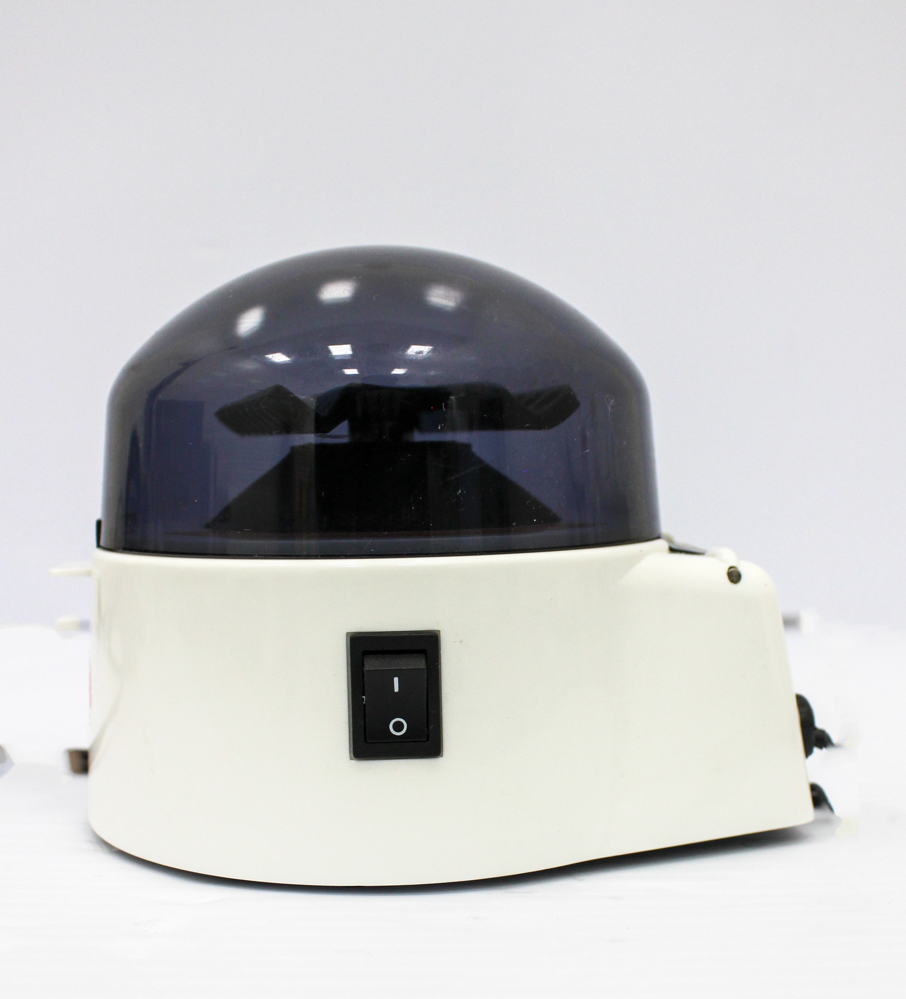 USA Scientific AL Microcentrifuge 6000 RPM Compact 120V/220V Includes Adapters