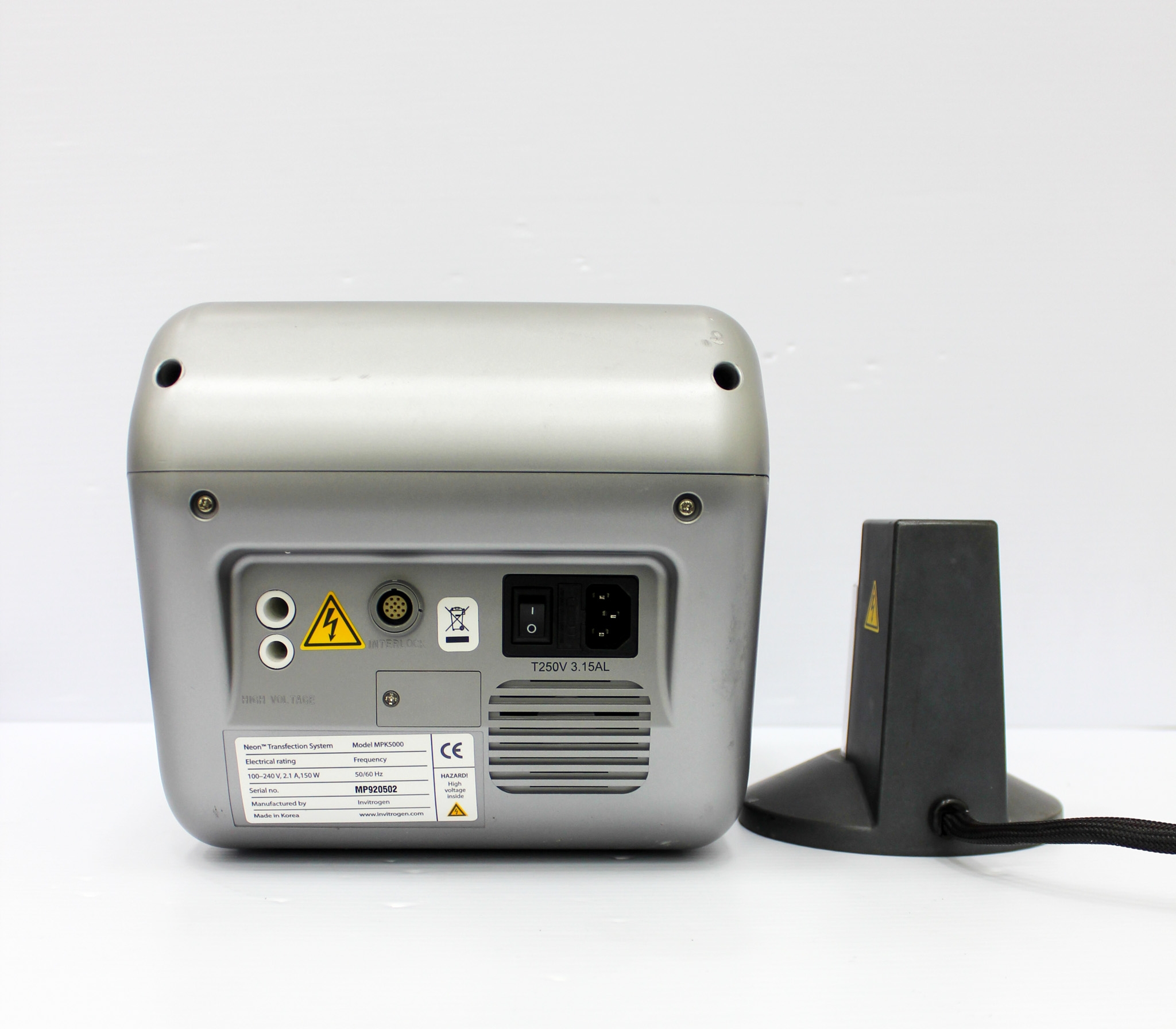 Invitrogen MPK5000 Molecular Biology Neon Transfection System Efficient 120V