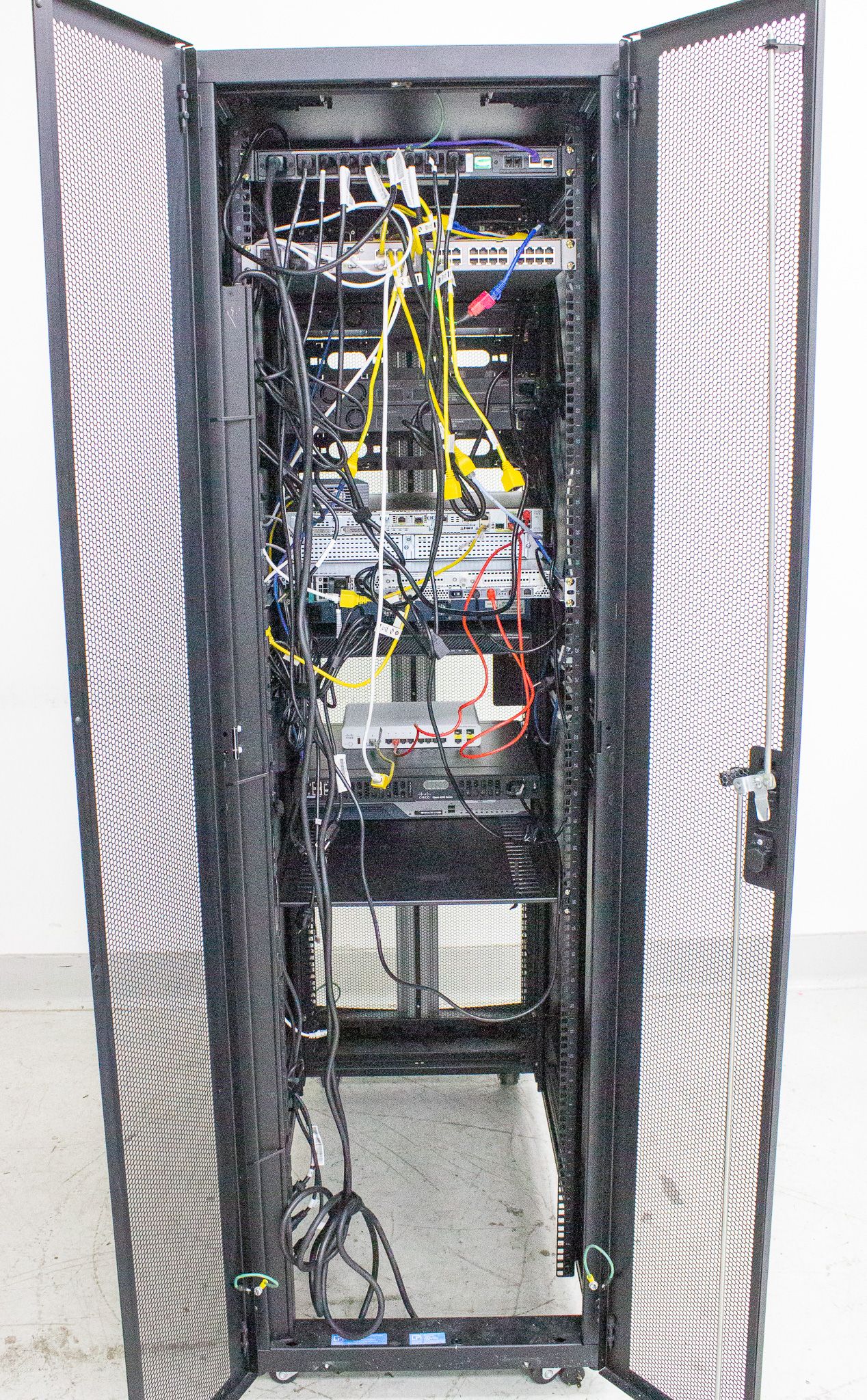 Chatsworth CP3183722 Network Cabinet w/Switches, Routers, Firewalls, 2500lb Load