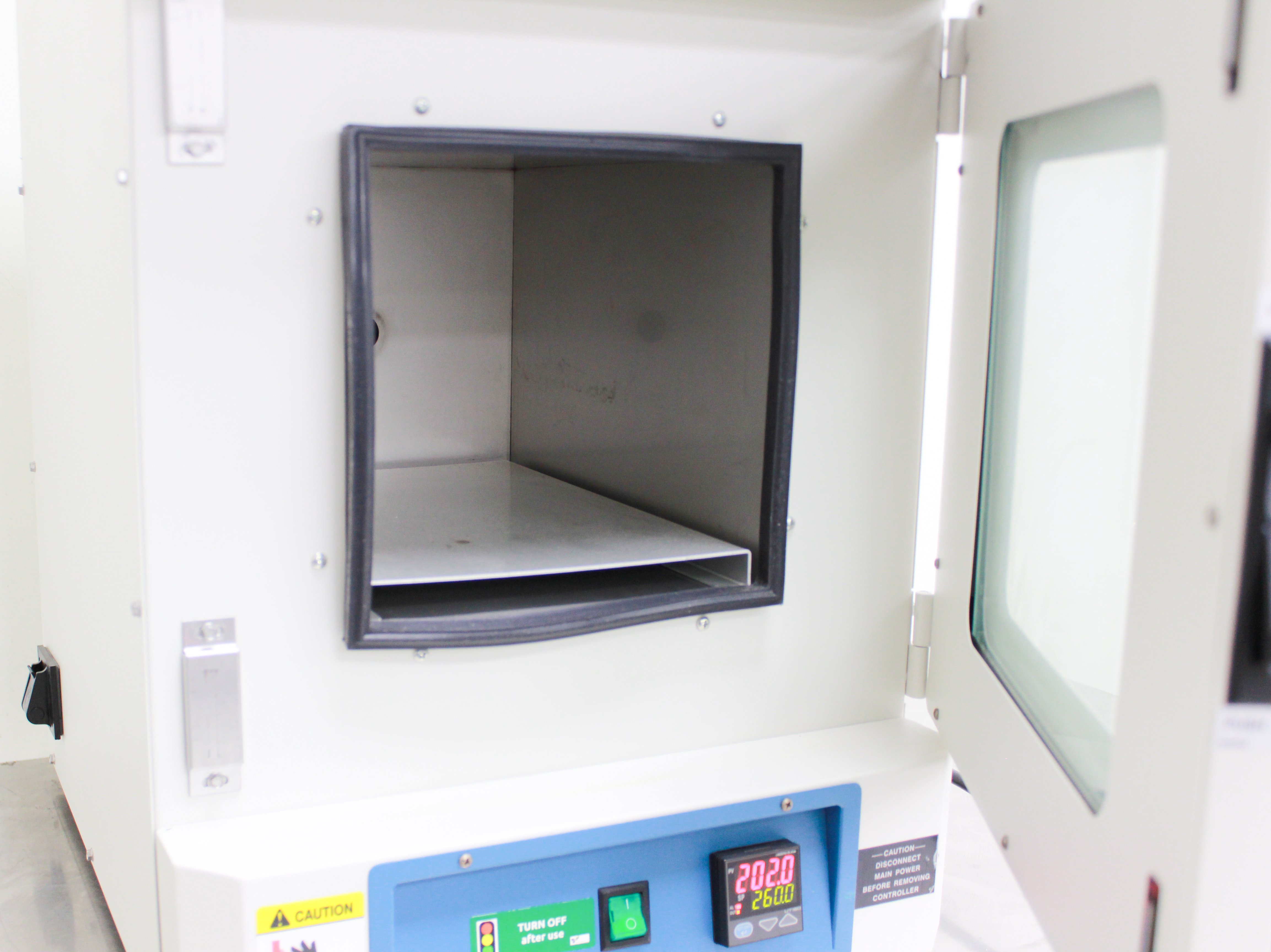 Thermo Scientific VO914A Vacuum Oven 260C with Microprocessor Control