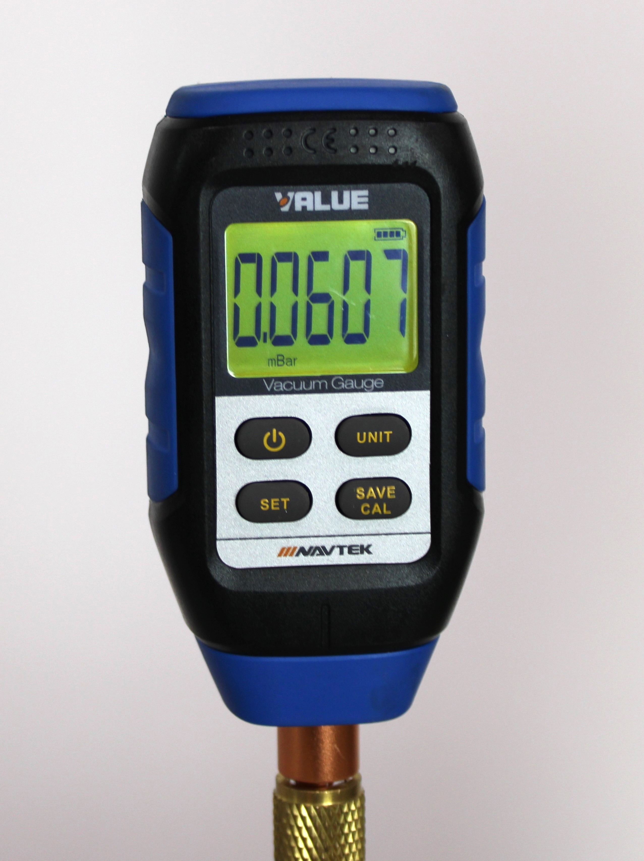 Edwards E2M30 Rotary Vane Vacuum Pump, 11.4 cfm, 1 x 10-3 Torr, 240V