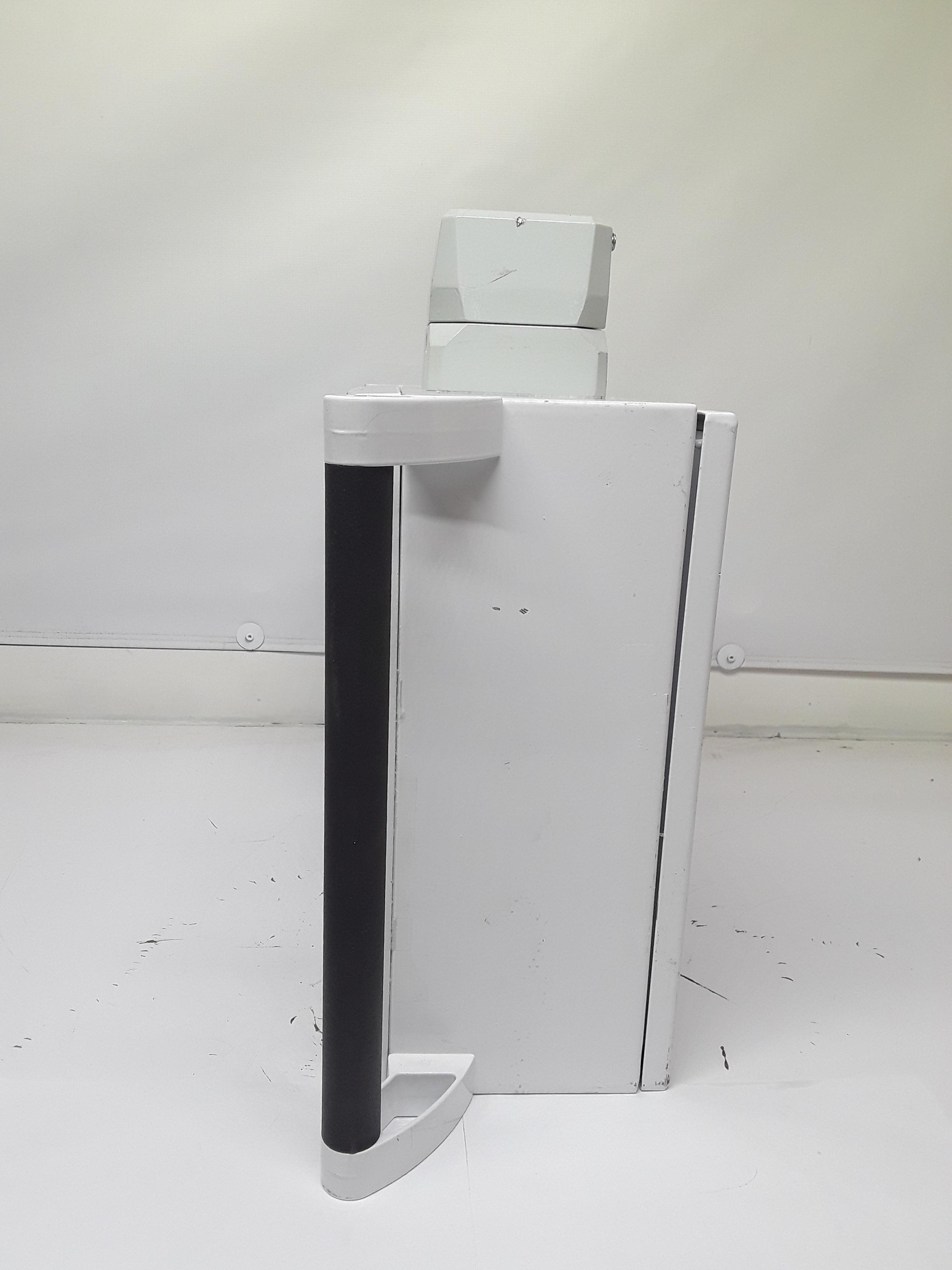 Total QPL-DEM-CO2/SER.A Display Controller Turn-Key 12 Inch Used 120V