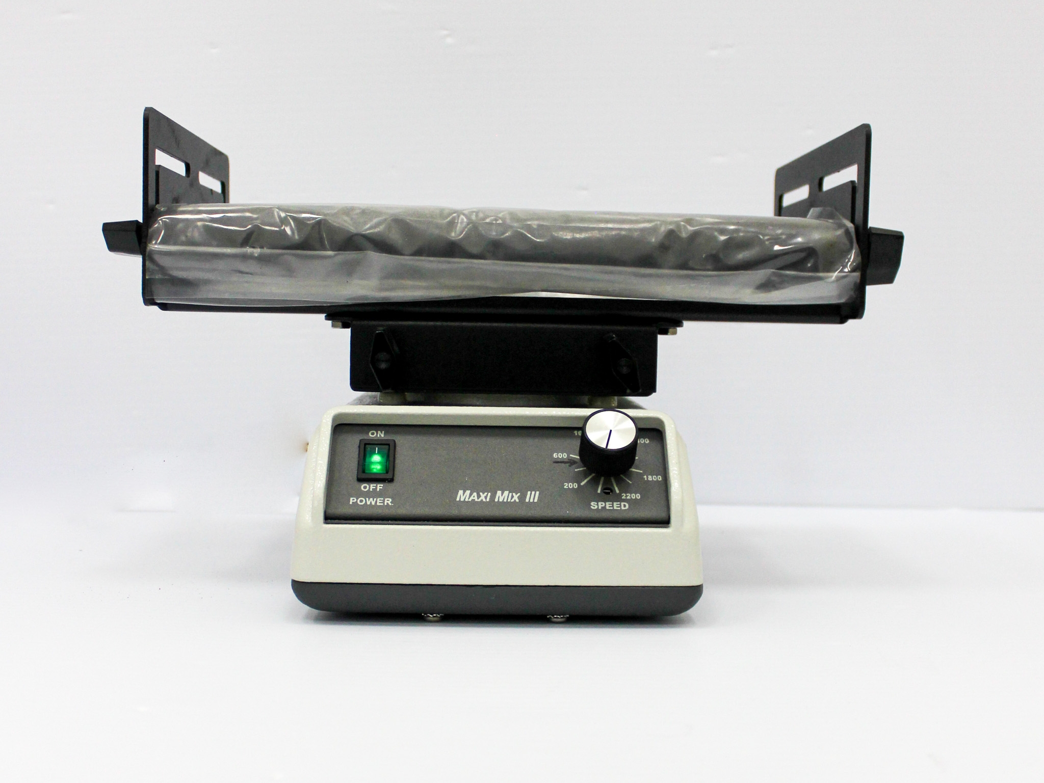 Thermo Scientific M65825 Maxi Mix III Vortex Mixer/Shaker 100-2200 RPM