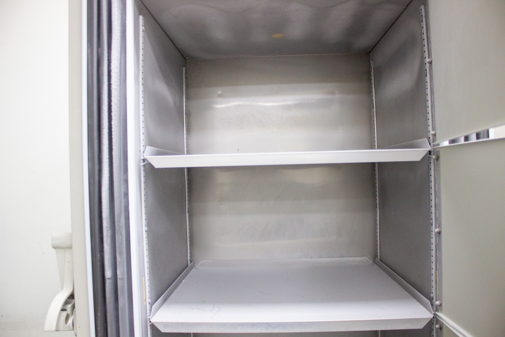 Thermo 8525 Ultra Low Freezer -50 to -86C, 13 Cu. Ft. Non-CFC System