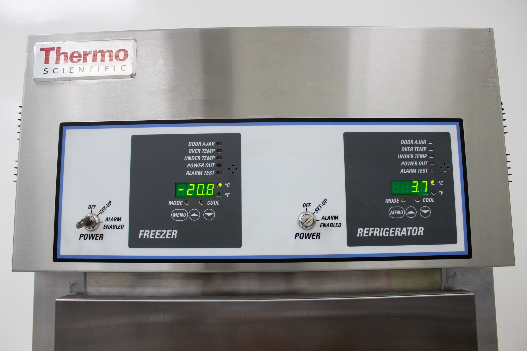 Thermo MC20SS-SAEE-TS Refrigerator Freezer Combo 20 cu ft -20 to 4C Dual System