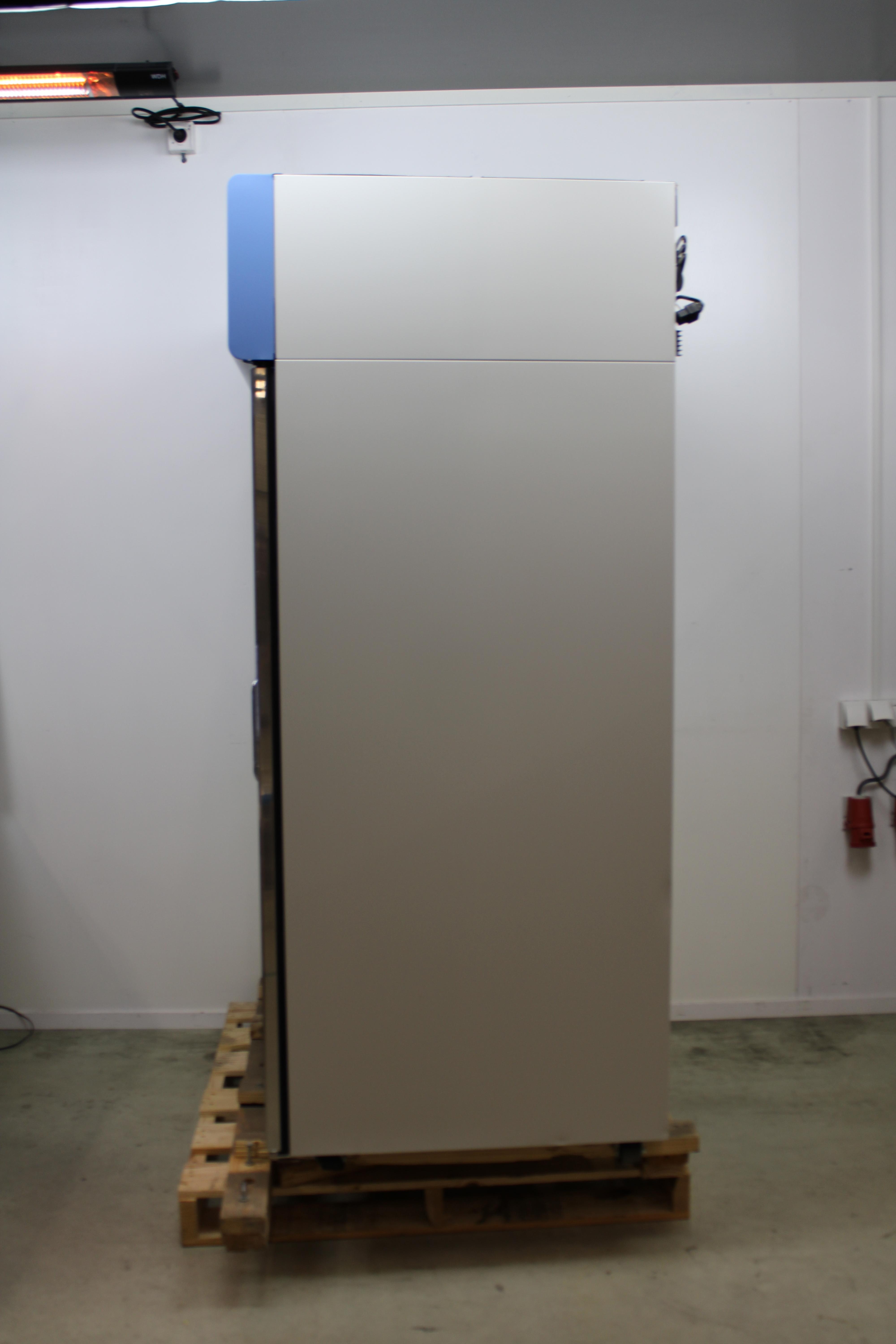 Thermo RGL5004W High-Performance Lab Refrigerator 51.1 cu. ft. Storage