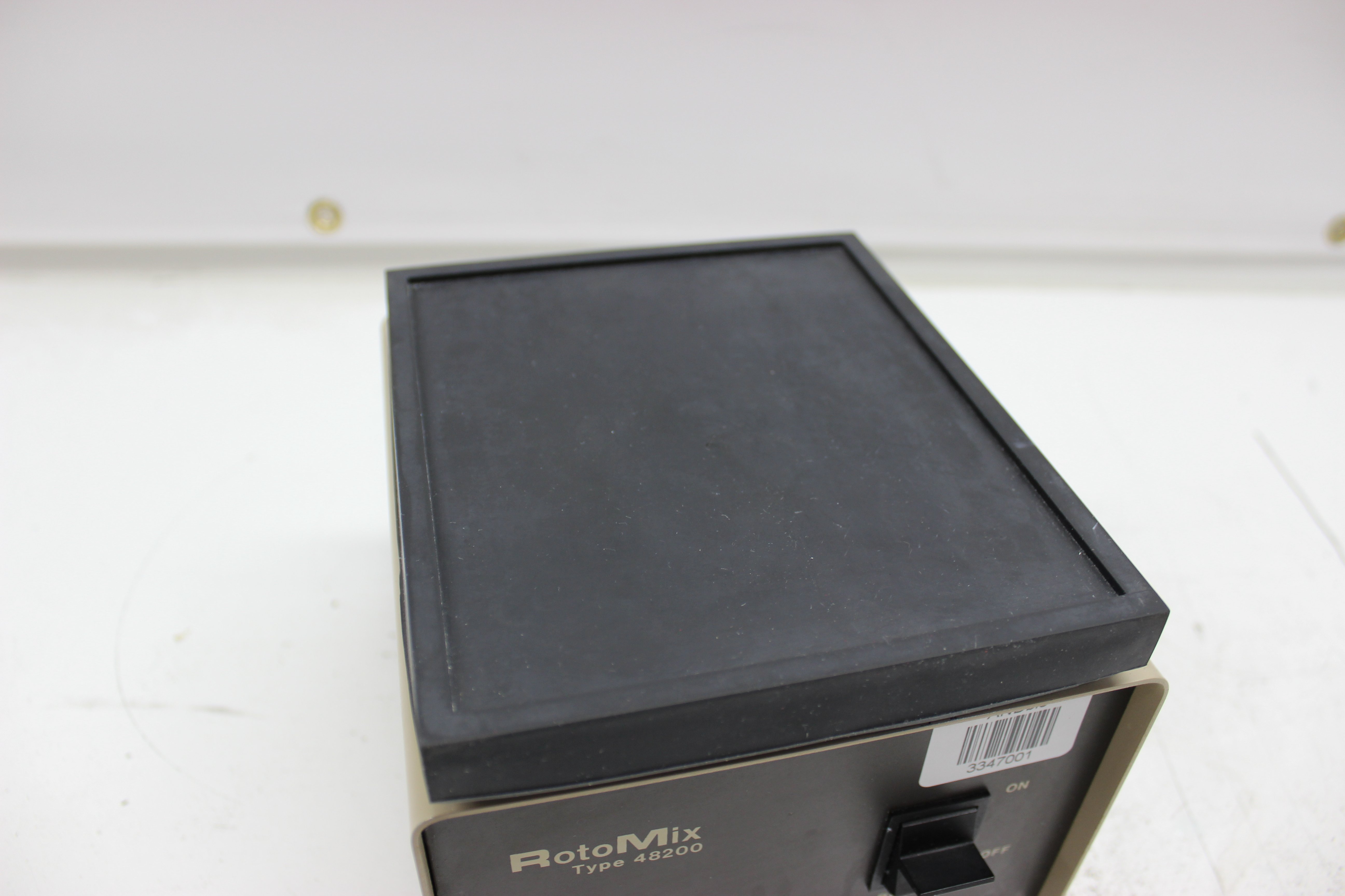 Thermolyne RotoMix Orbital Mixer Shaker Model 48200 Microplate Lab Equipment