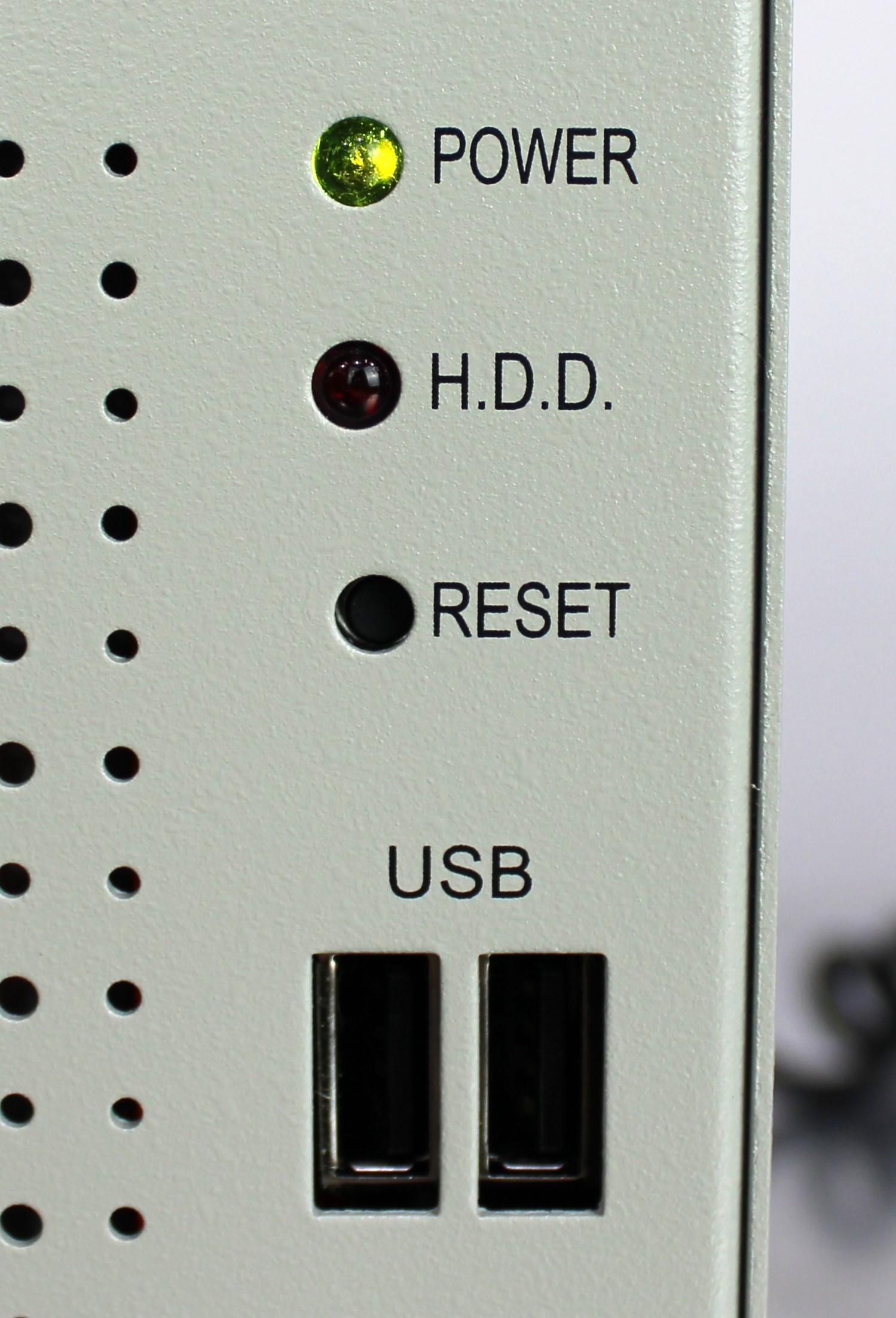 iEi PAC-53G Half-Size Compact Chassis 3-Slot with Via C3 Processor