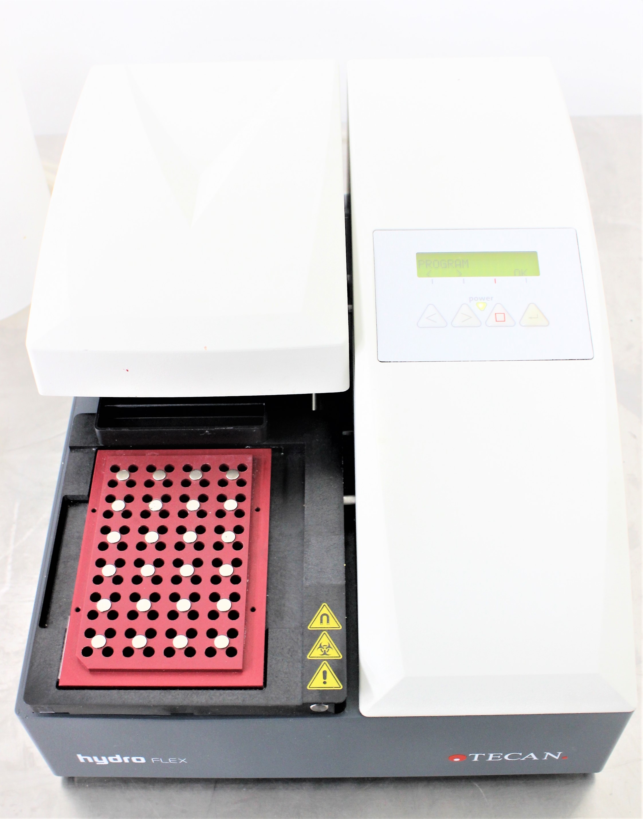 TECAN Hydroflex Plate Washer 96-Well Microplate Microplate Strip Washer 120V