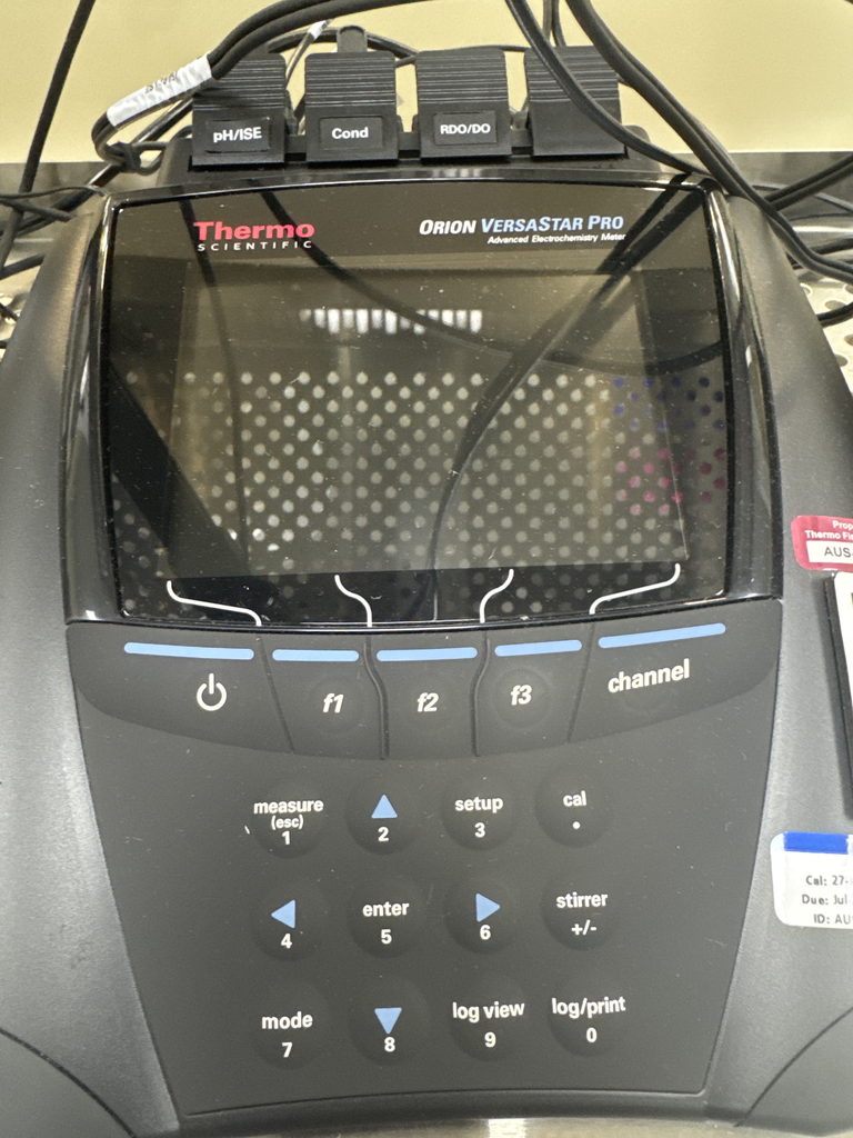 Thermo Orion VersaStar Pro Meter Conductivity Monitoring Precise Lab Analytics