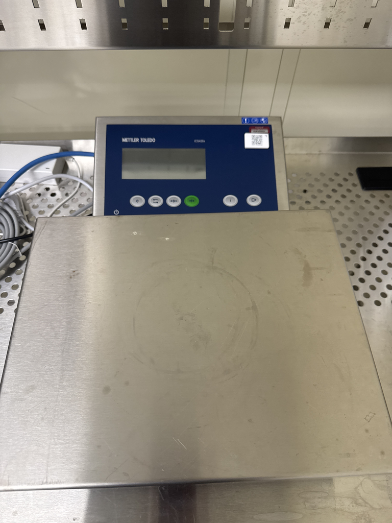 Mettler Toledo ICS426x Laboratory Scale VG Condition Includes Power Cord/Cables