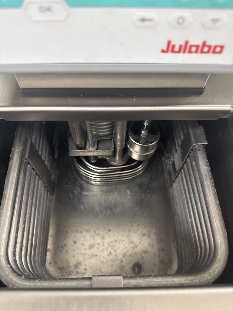 Julabo FP51 Chiller Heater 51 to 200C 22-26L Min Near New Condition