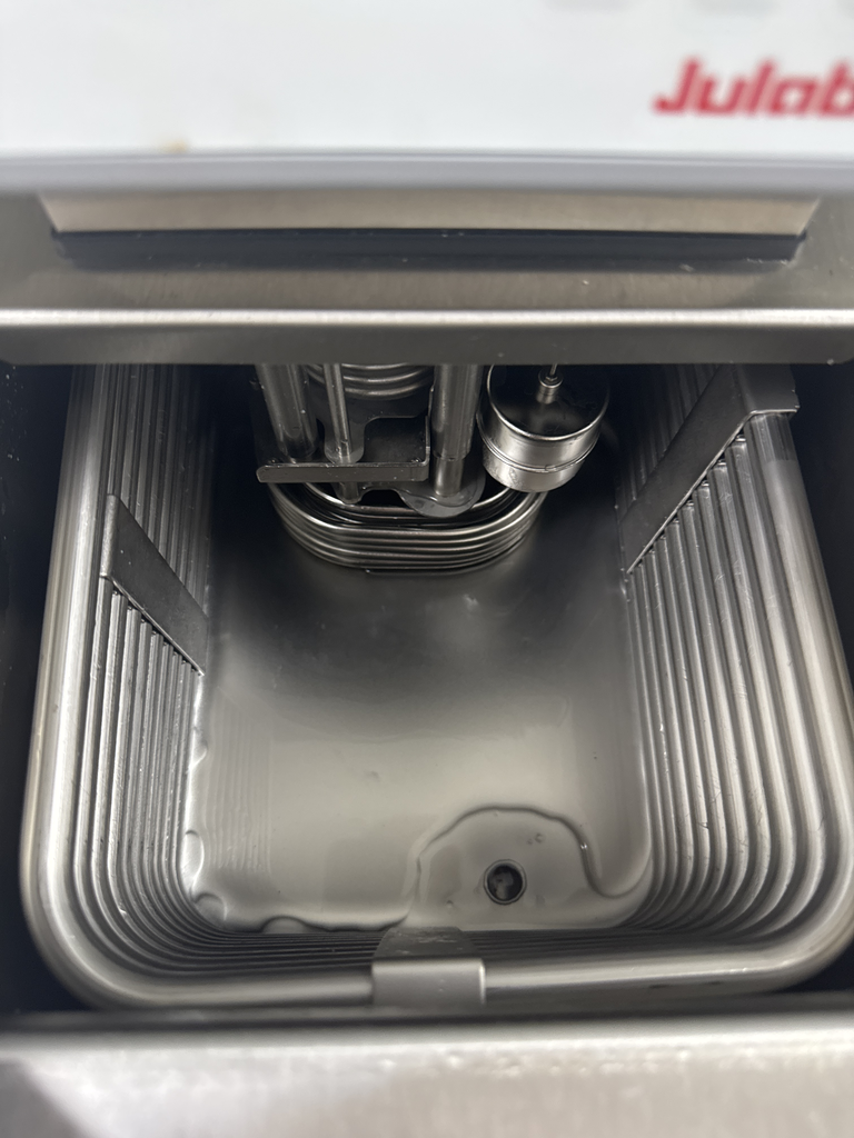 Julabo FP51 Ultra-Low Refrigerated Heater Chiller -51C to +200C 11L Capacity