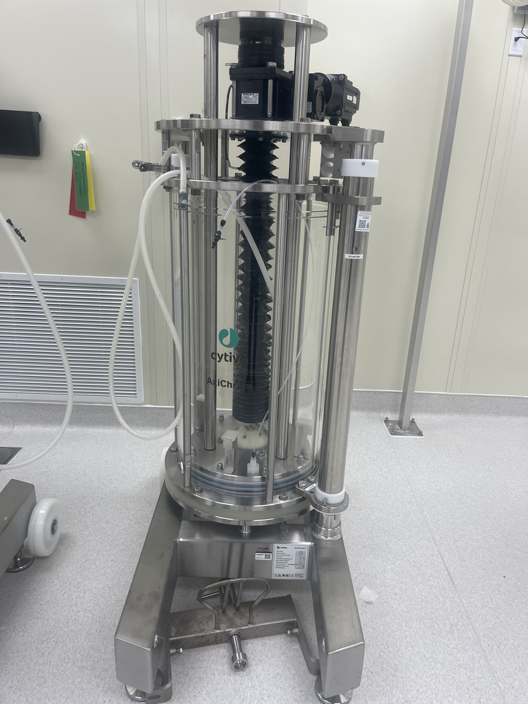 Cytiva Axichrom 300/500 Chromatography Column with Moving Arm Wheels