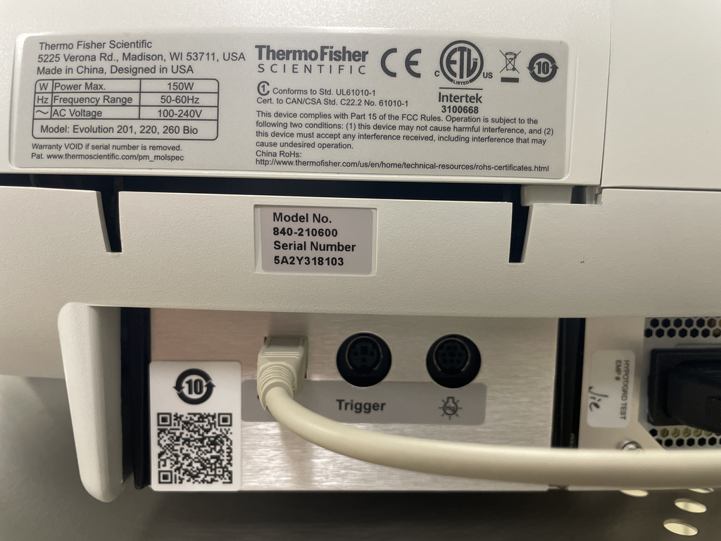 Thermo Evolution 220 UV-Vis Spectrophotometer Includes Computer Software