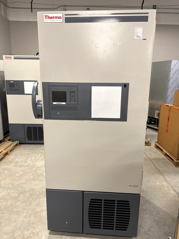 Thermo UXF50086D62 Lab Freezer High Capacity Cold Storage -80C 780 lb
