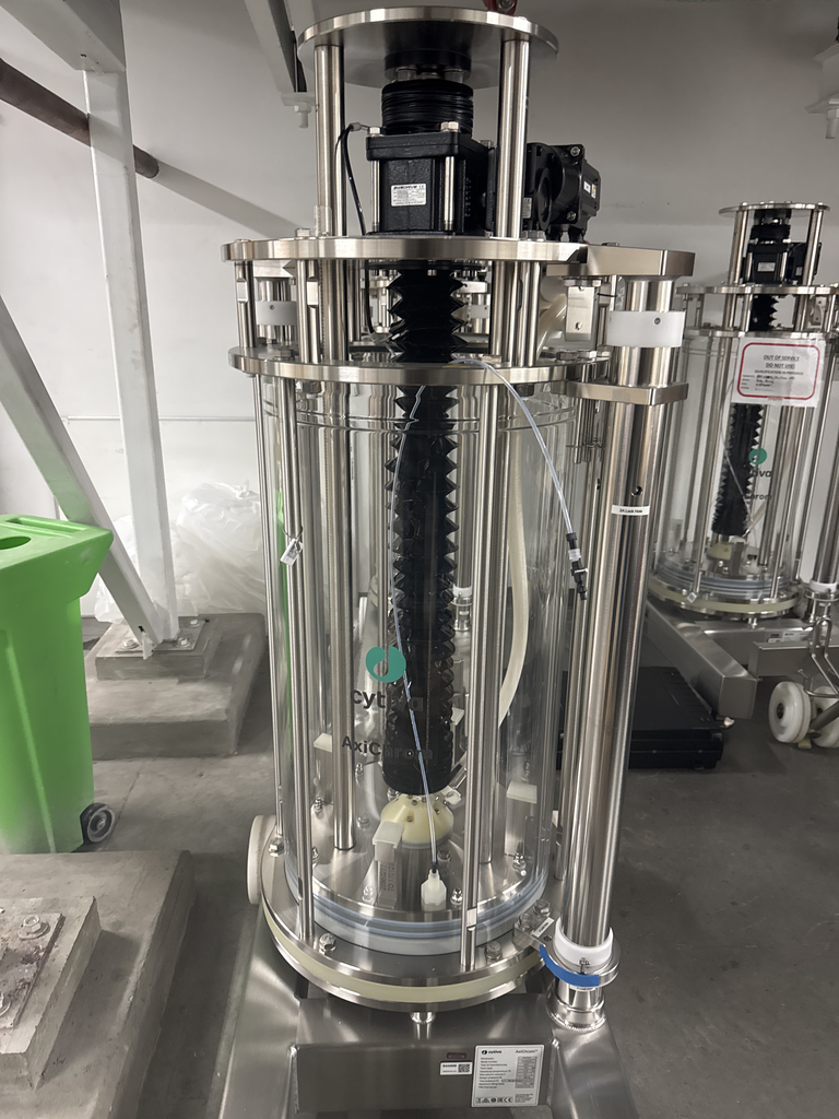 Cytiva AxiChrom 450 500 Chromatography Column Turnkey System with Arm