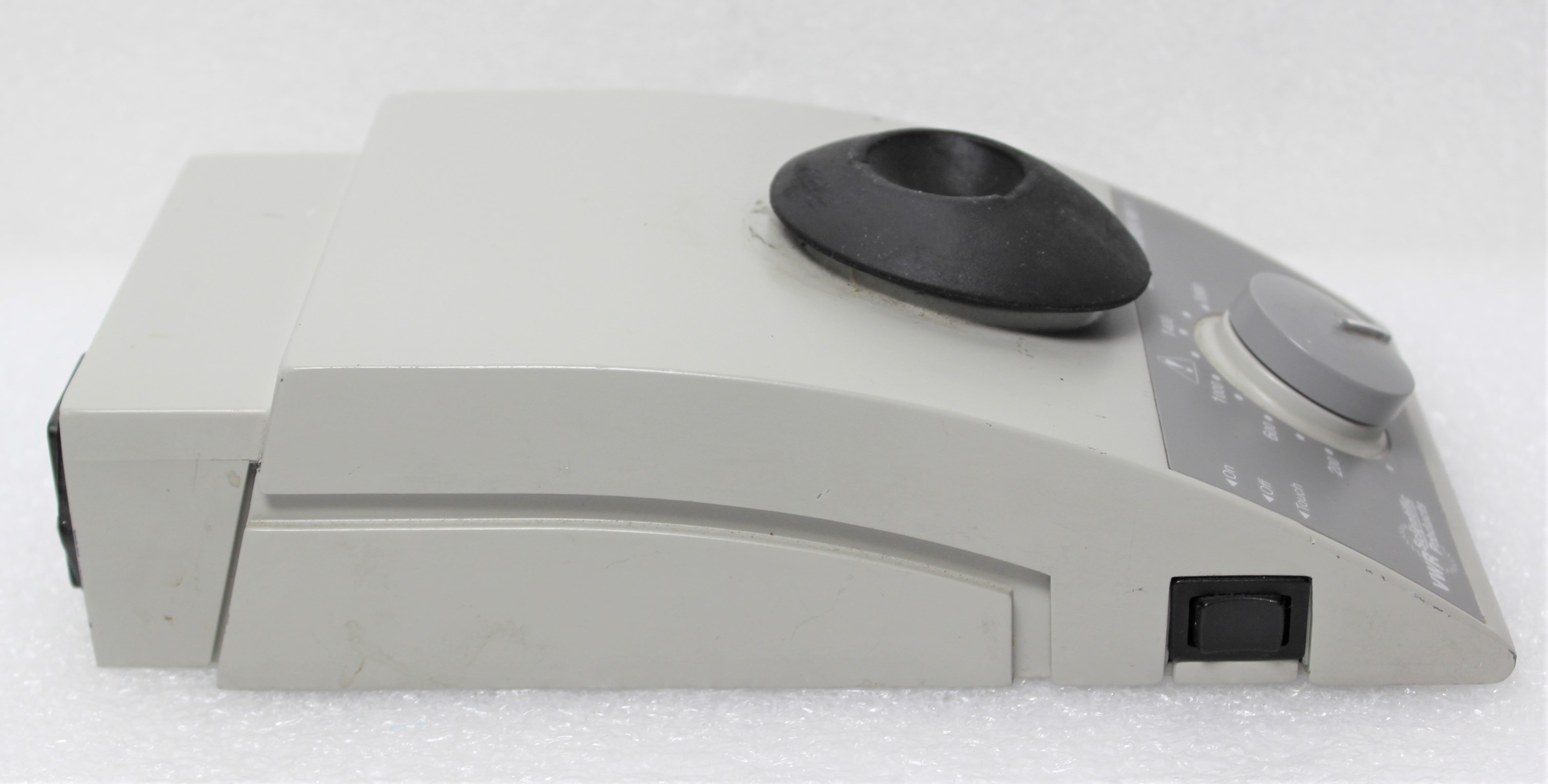 VWR Mini Vortexer MV 1 Small Benchtop Equipment Mixing 2500 RPM Used