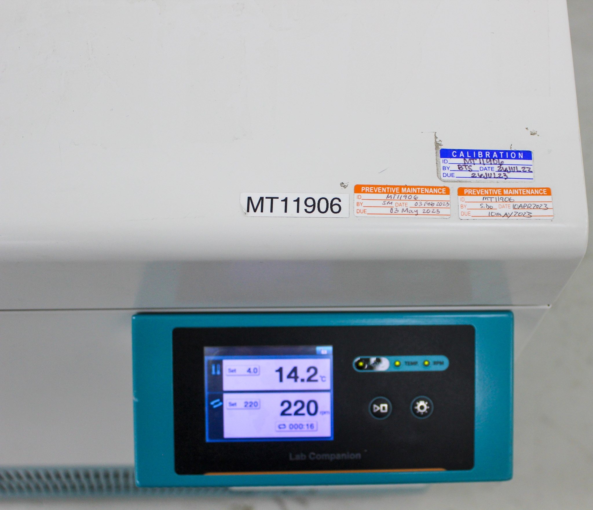 Jeio Tech ISF-7100R Incubator Shaker Refrigerated Heavy Workload 500 RPM