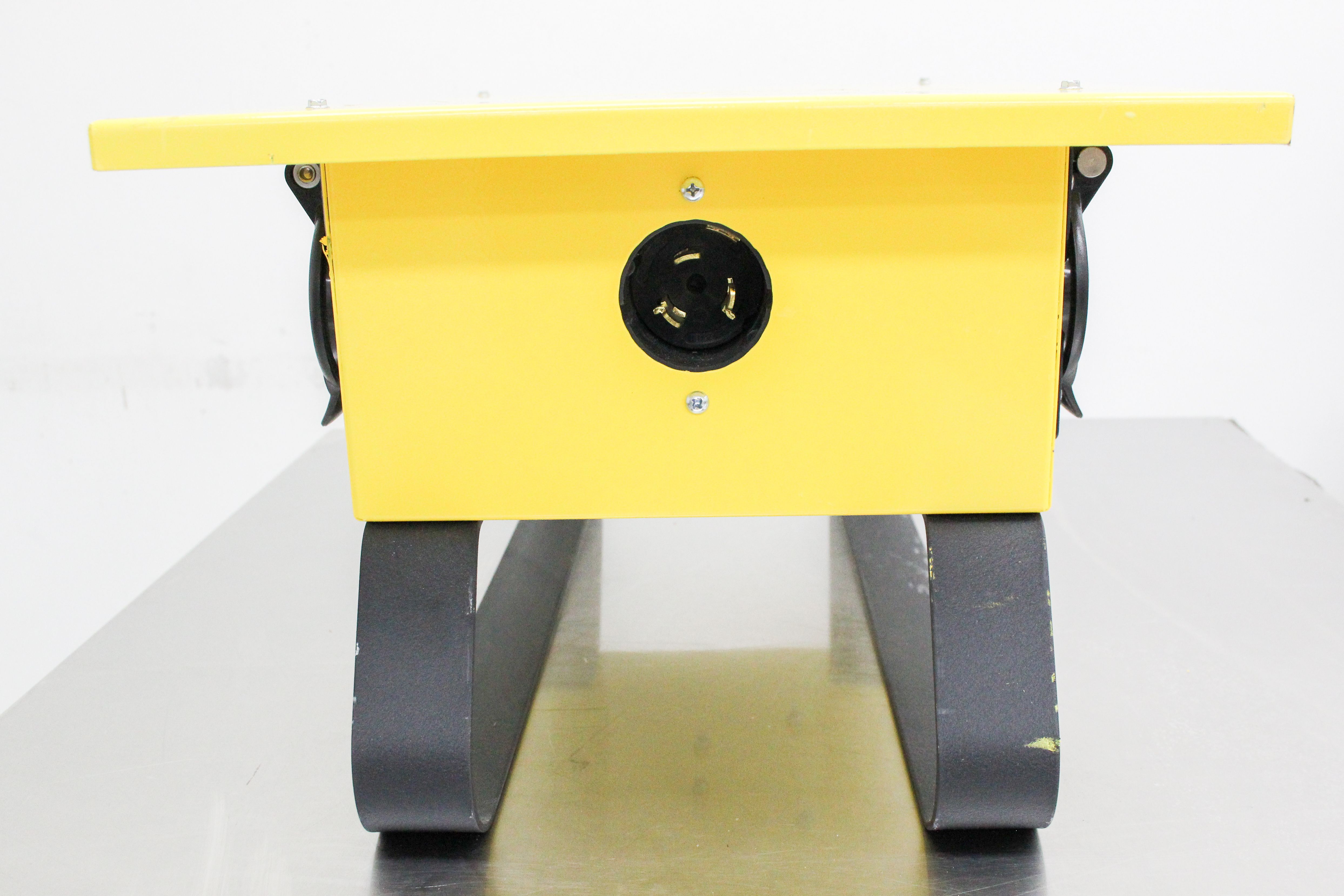 CEP 6506-GU SF-6 Power Distribution Unit Outdoor Temp Electrical Safety