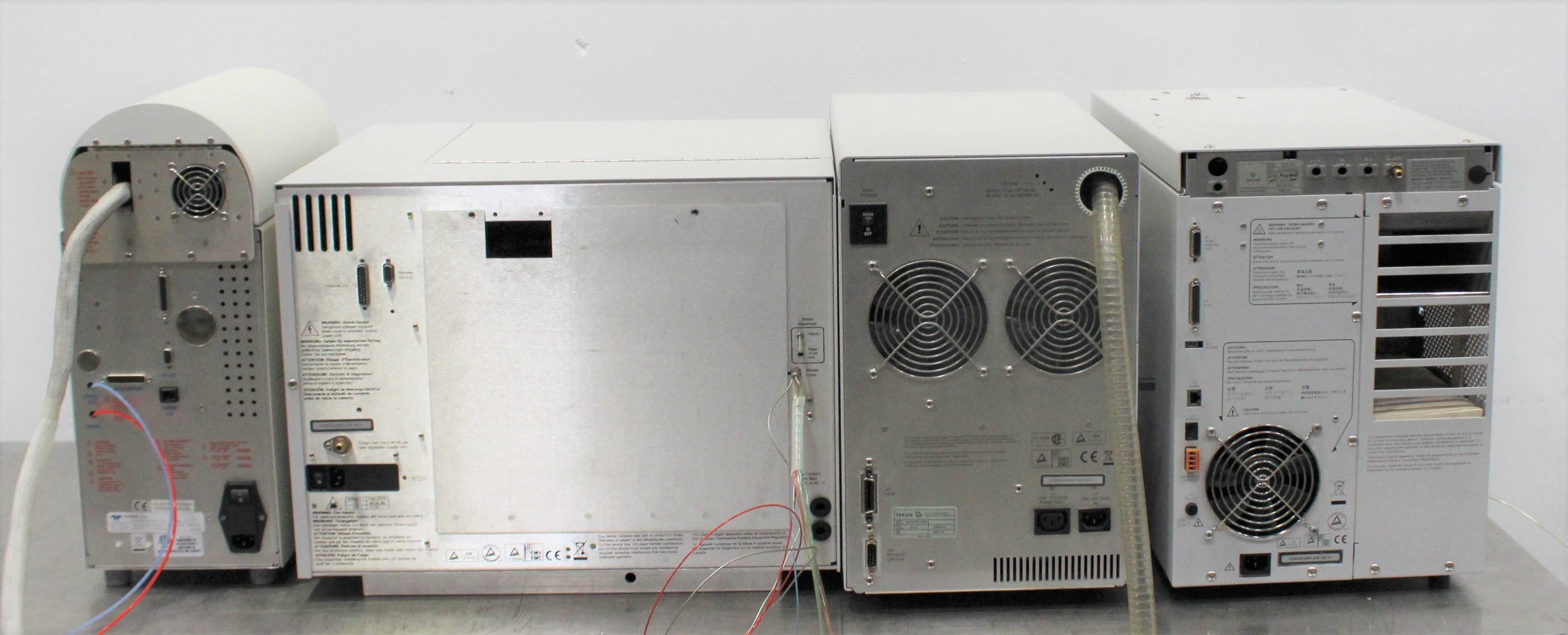 Varian 240-MS 431-GC Gas Chromatograph MS/MS GC Detector Used Functional