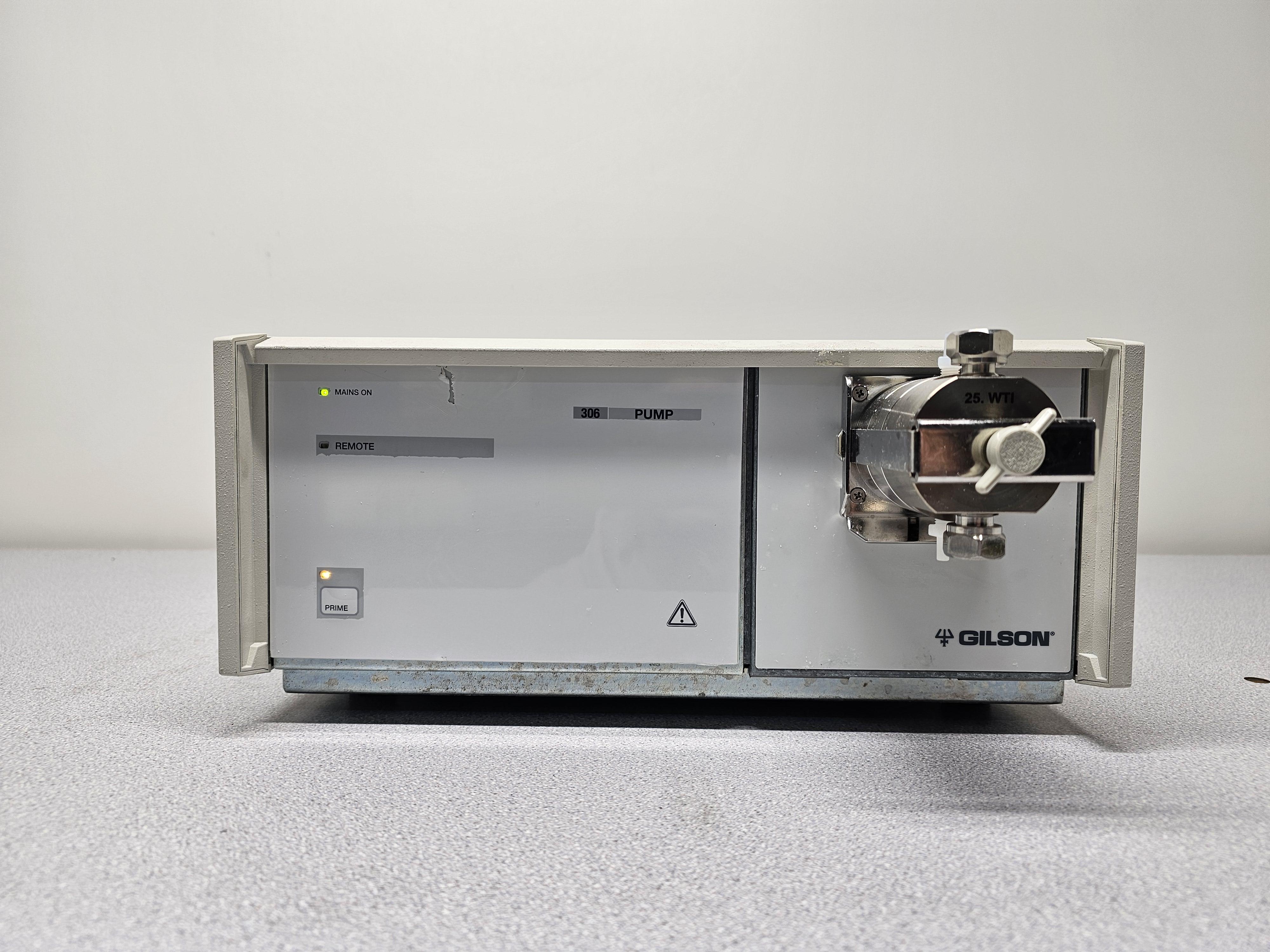 Gilson 306 Pump HPLC System 10 L/min-200 mL/min 120V Used