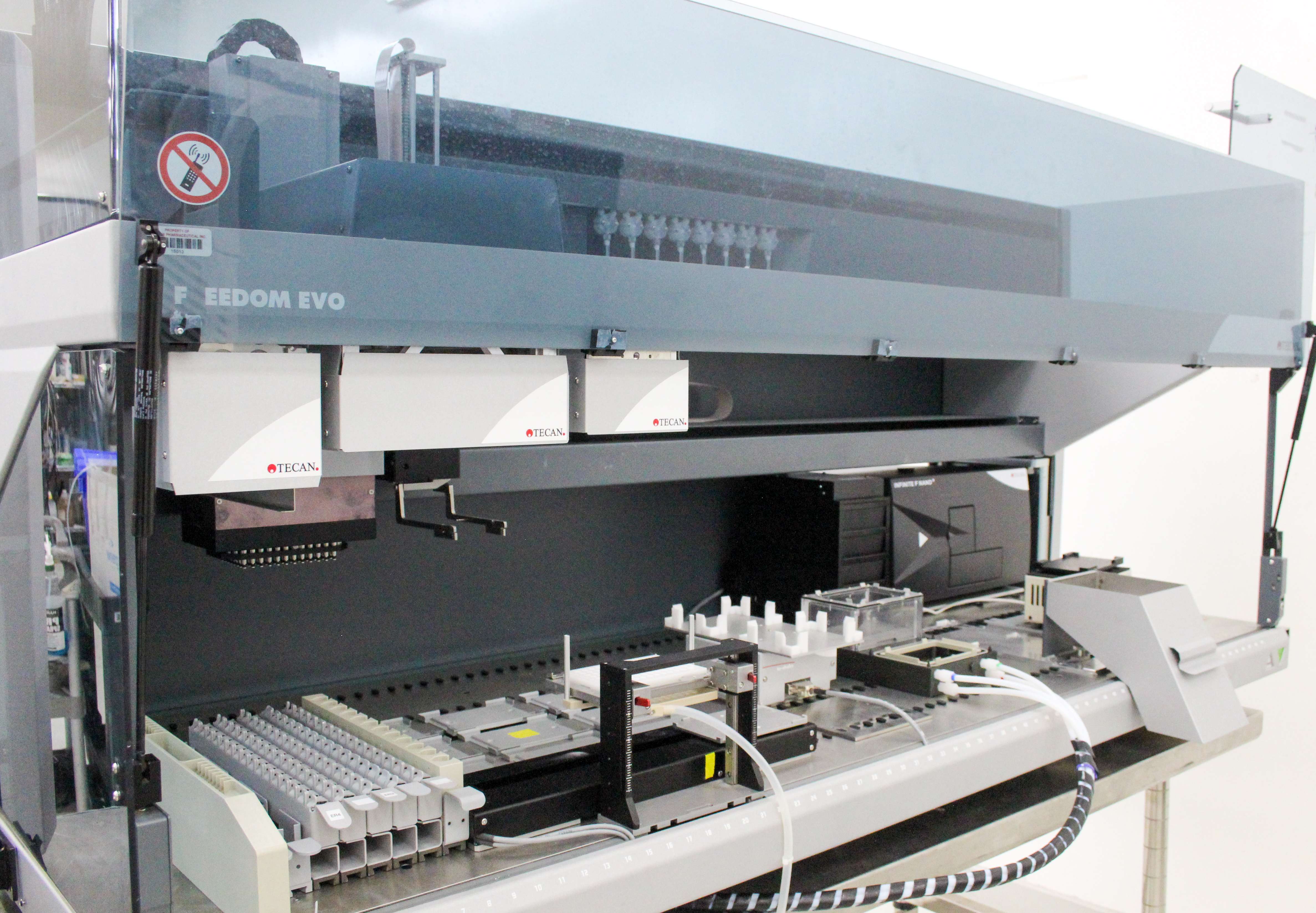 TECAN Freedom Evo-2 200 Automated Liquid Handler Includes Computer/Software