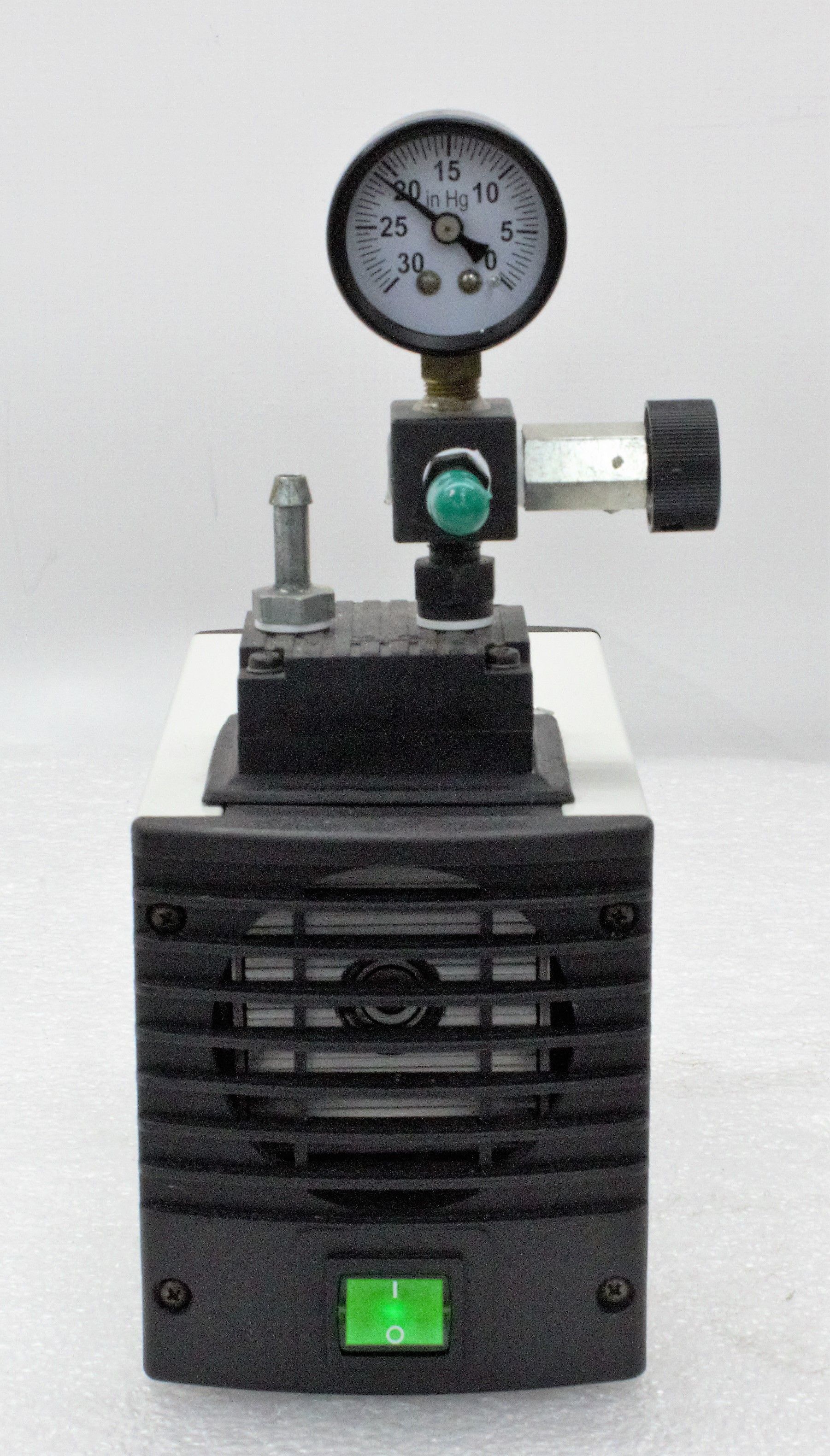 KNF UN811KV.45P Vacuum Pump Diaphragm Filtration 100mbar 13l/min Used