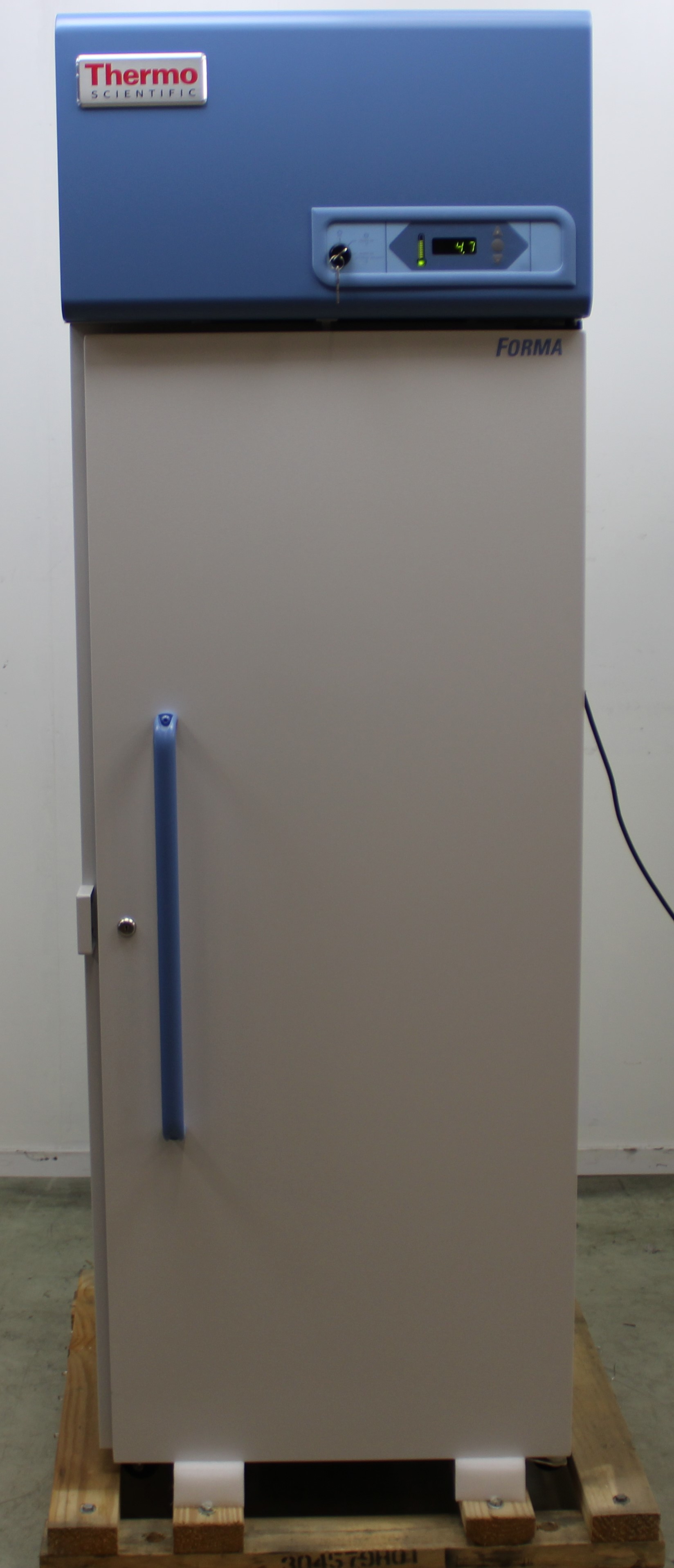 Thermo FORMA FRGL1204V Refrigerator 11.5 CU FT 230V 50Hz Euro Plug Used