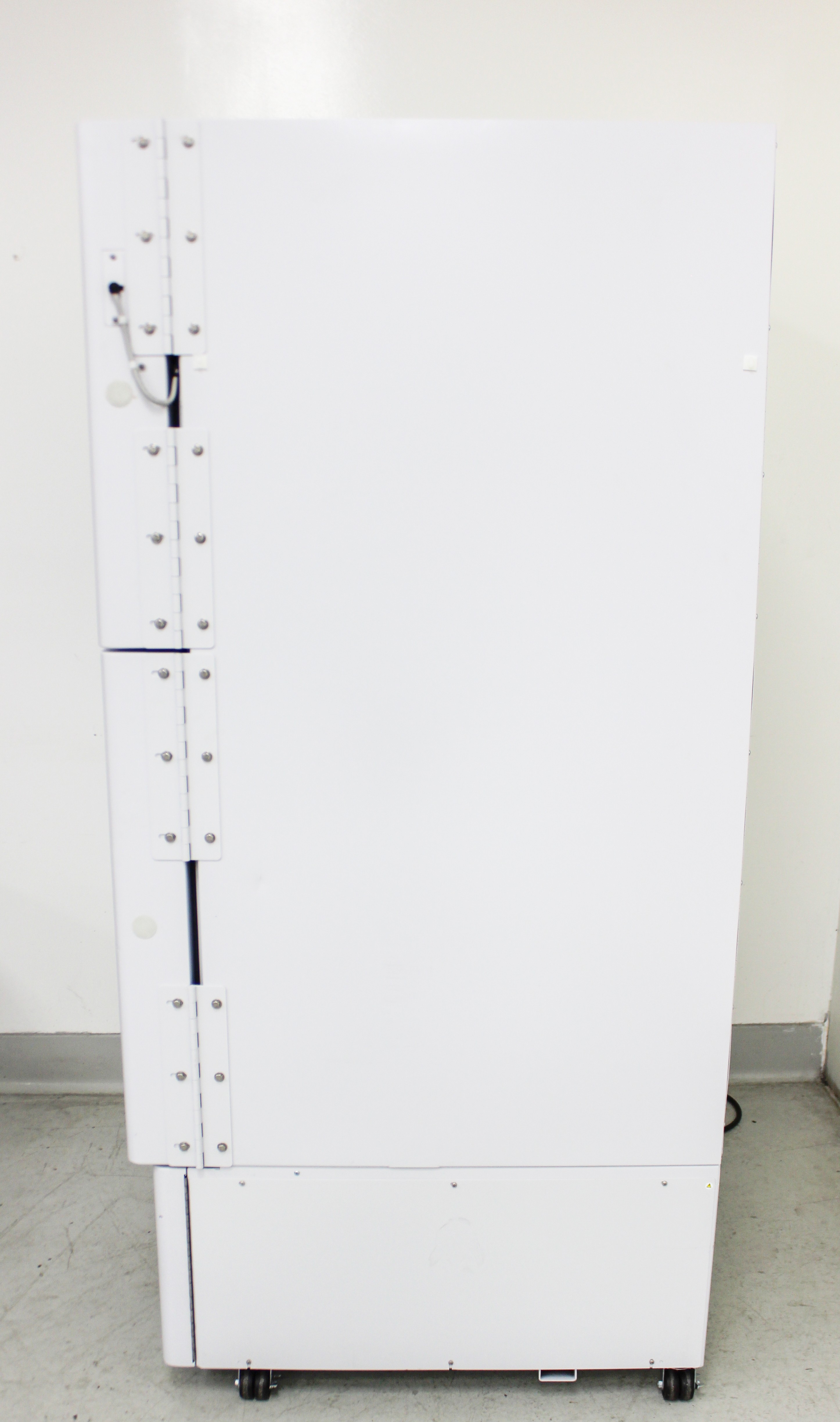 Thermo Scientific 990 Ultra-Low Temp Freezer 23 cu ft -50C to -86C