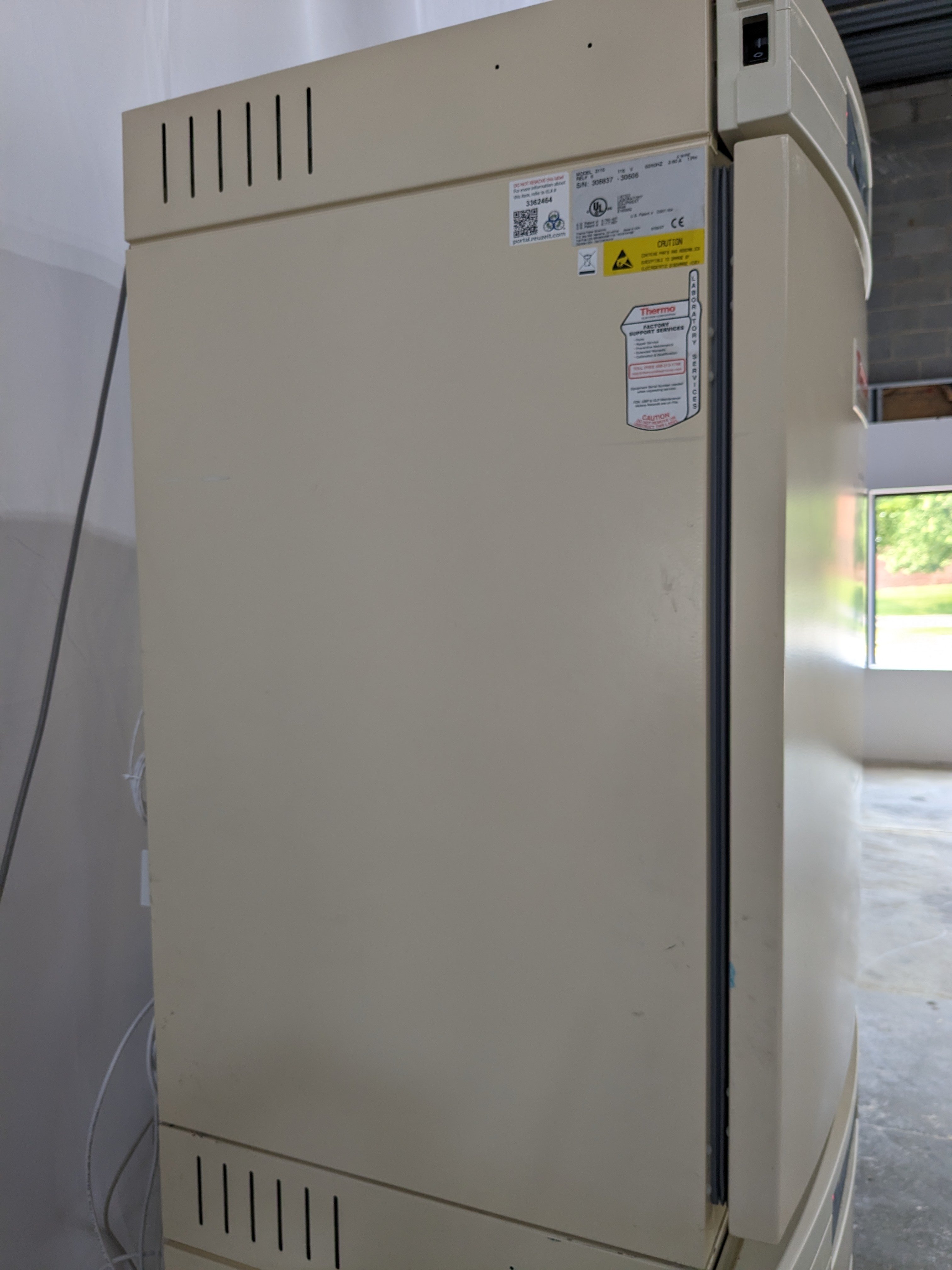 Thermo 3110 CO2 Incubator for Cell Cultures, Precise Temperature Control