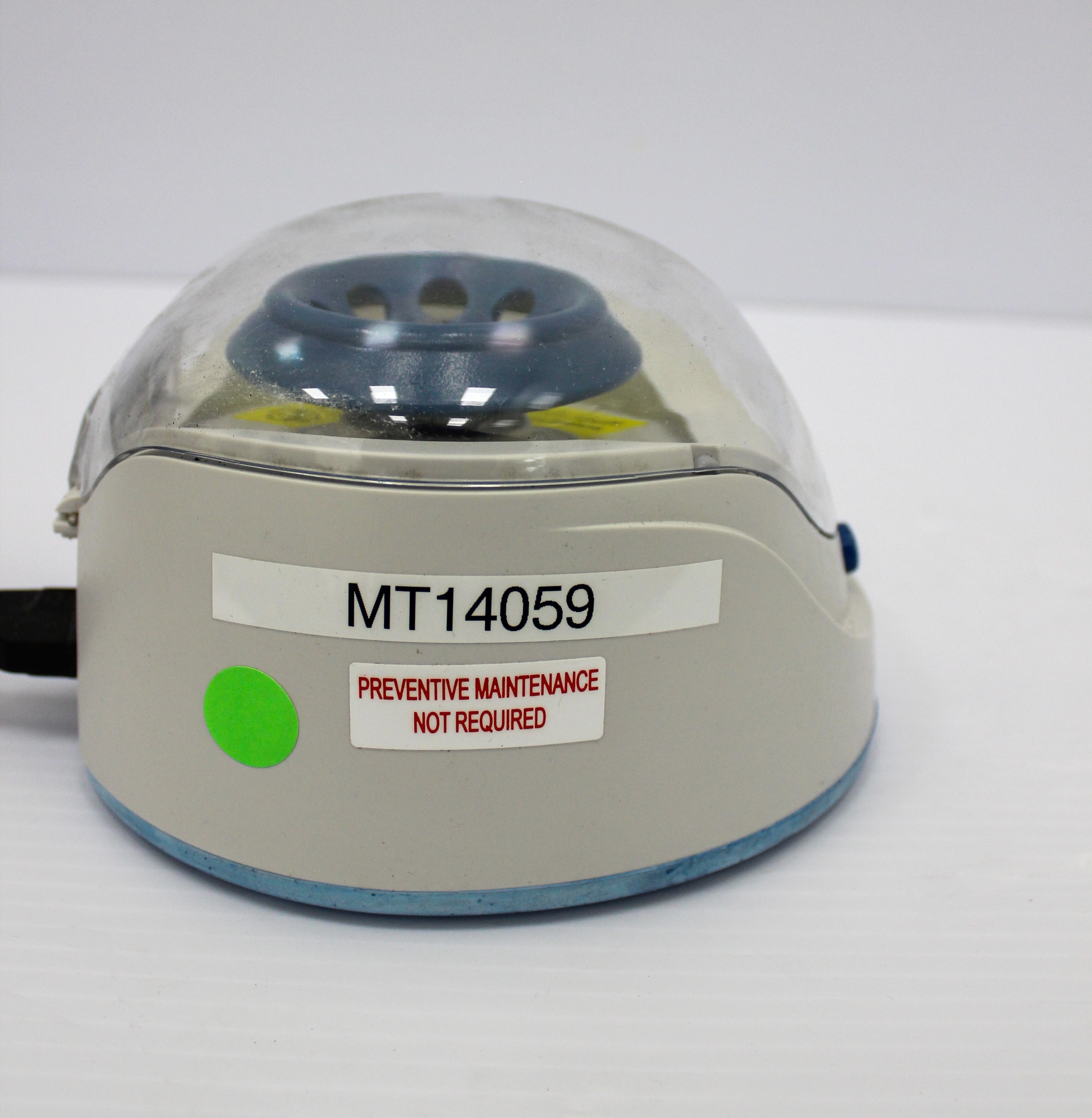 VWR C0803 Mini Centrifuge 7500RPM PCR Tubes Quick Spin-Down Lab Equipment