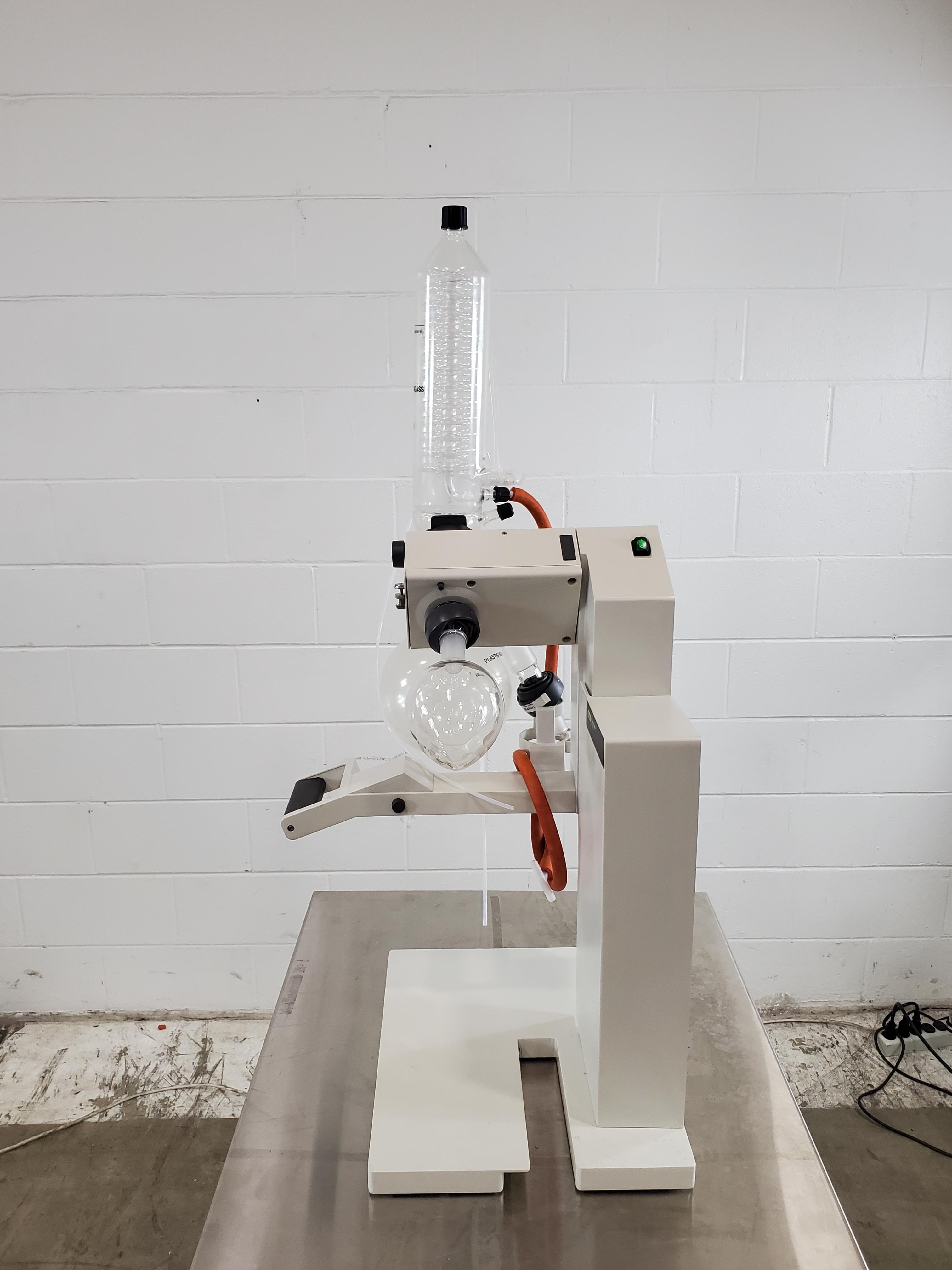 BUCHI Rotovapor R-300 Evaporator 20-220C 50-5000mL Manual/Auto Lift Used