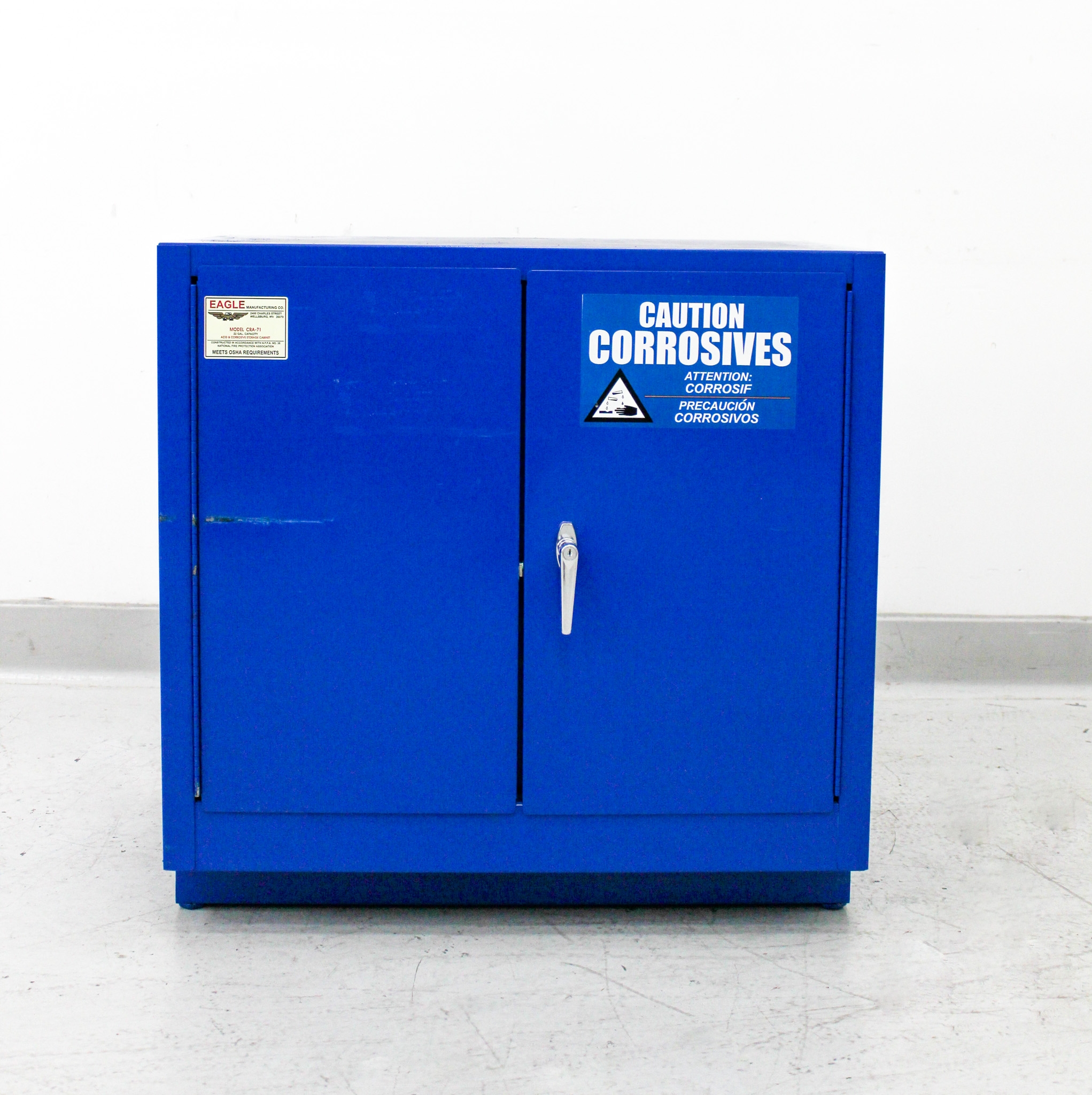 Eagle CRA-71 Acid Corrosives Storage Cabinet 22 Gal Manual Close Blue