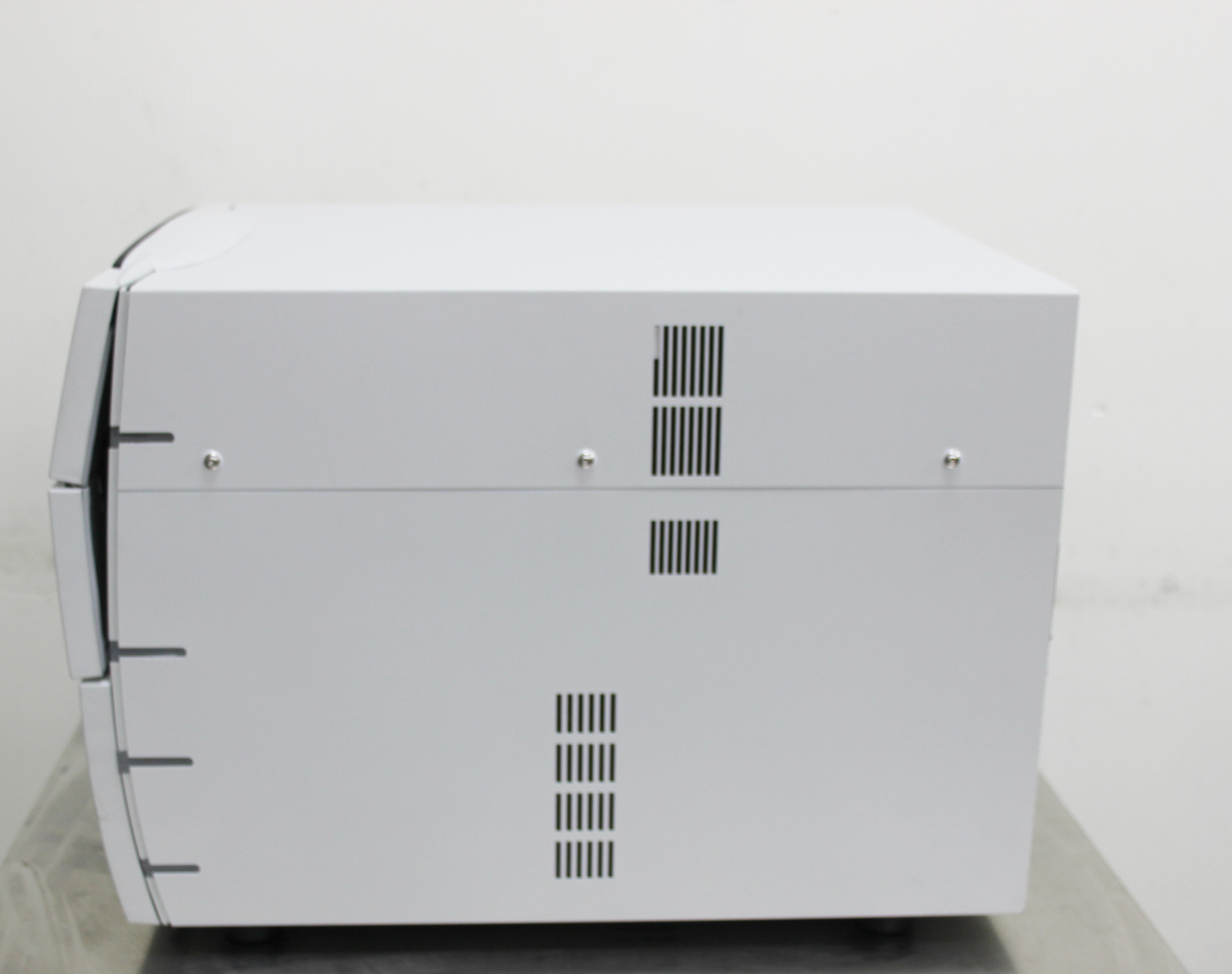 Thermo Dionex ICS-6000 DC-6 Chromatography Compartment Parts Only 18C-70C