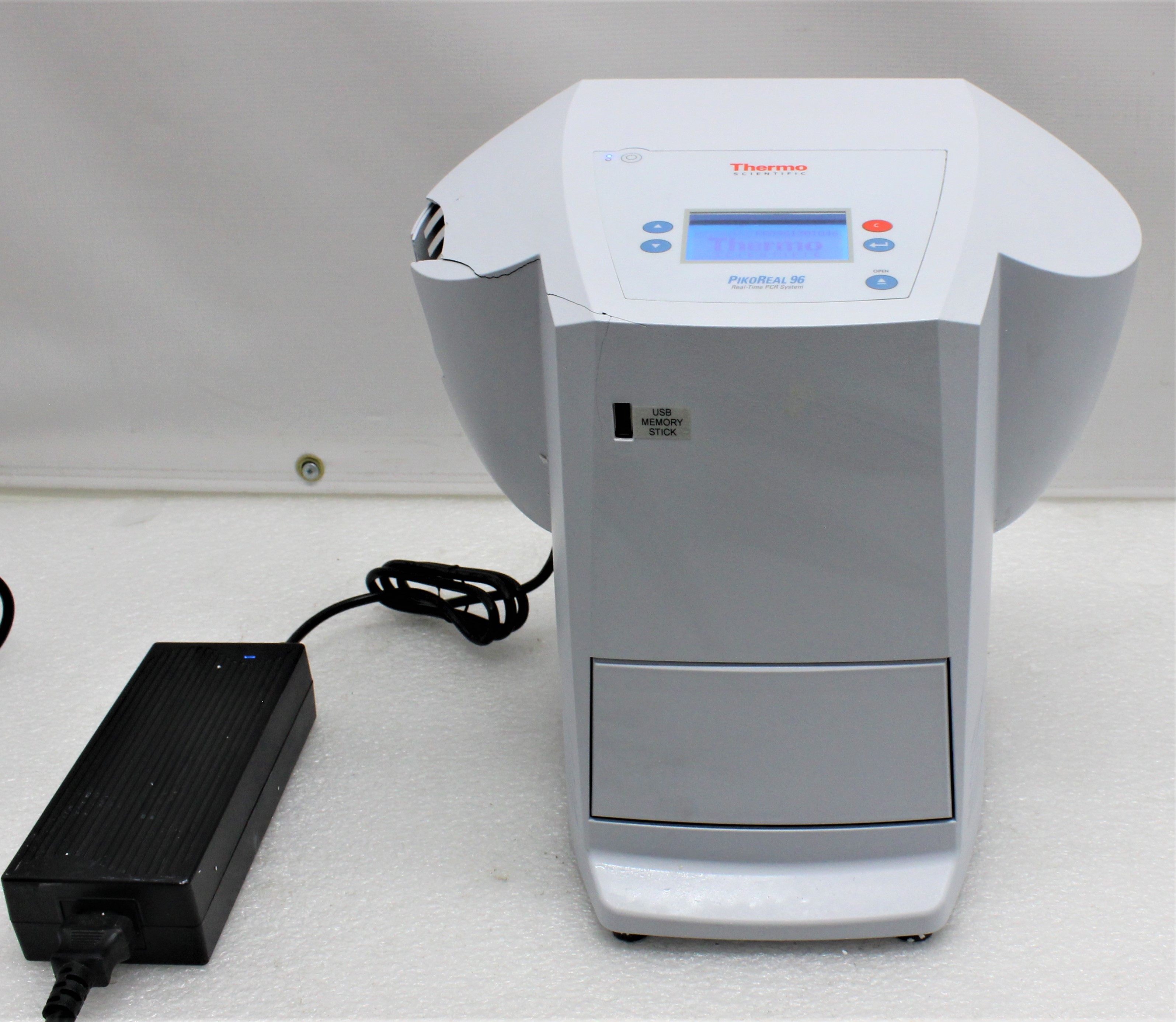 Thermo Scientific PikoReal 96 qPCR System with Advanced Thermal Control