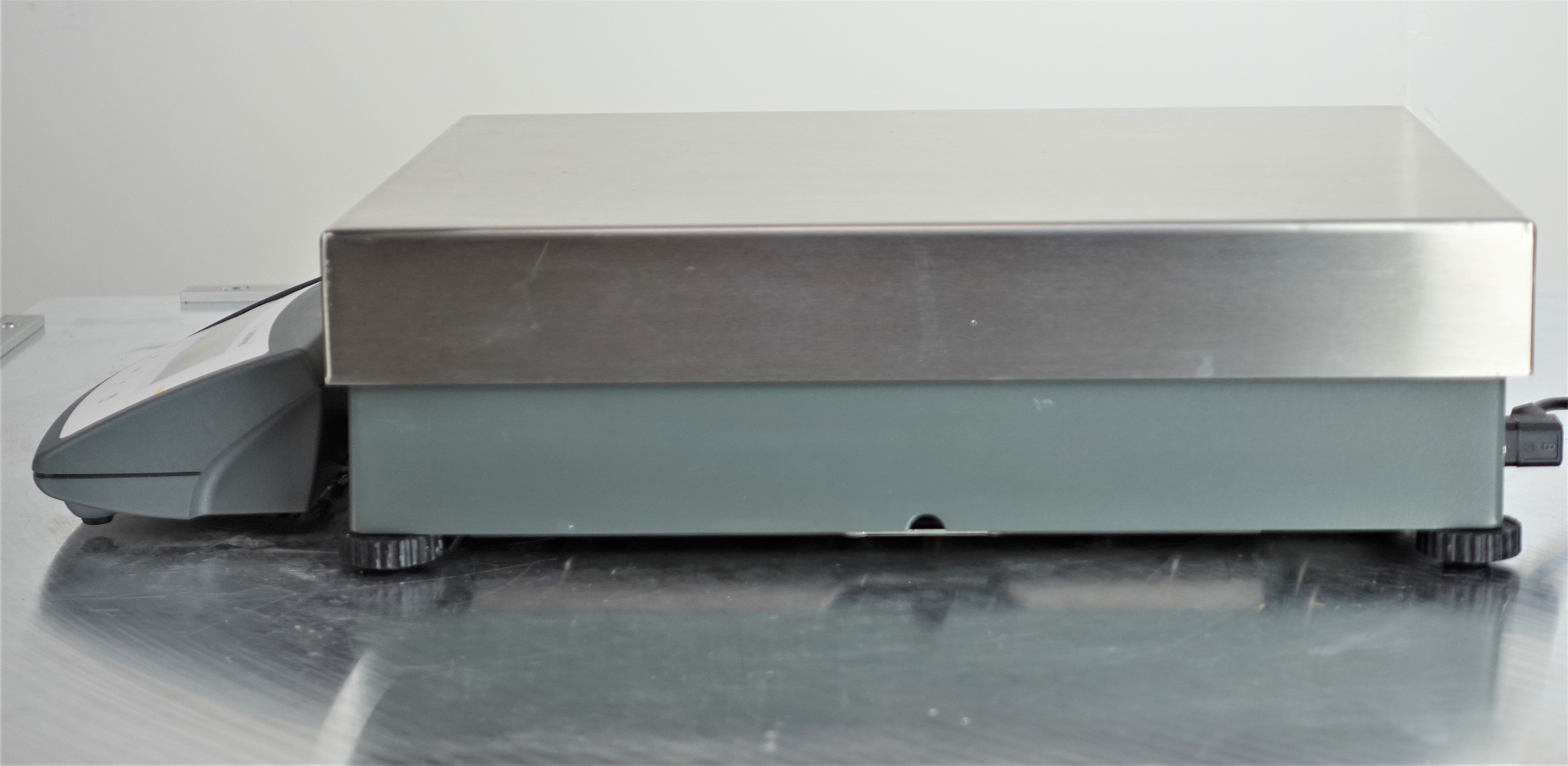 Sartorius CPA34001S Bench Scale 34000g 230V Accurate Weighing Reliable