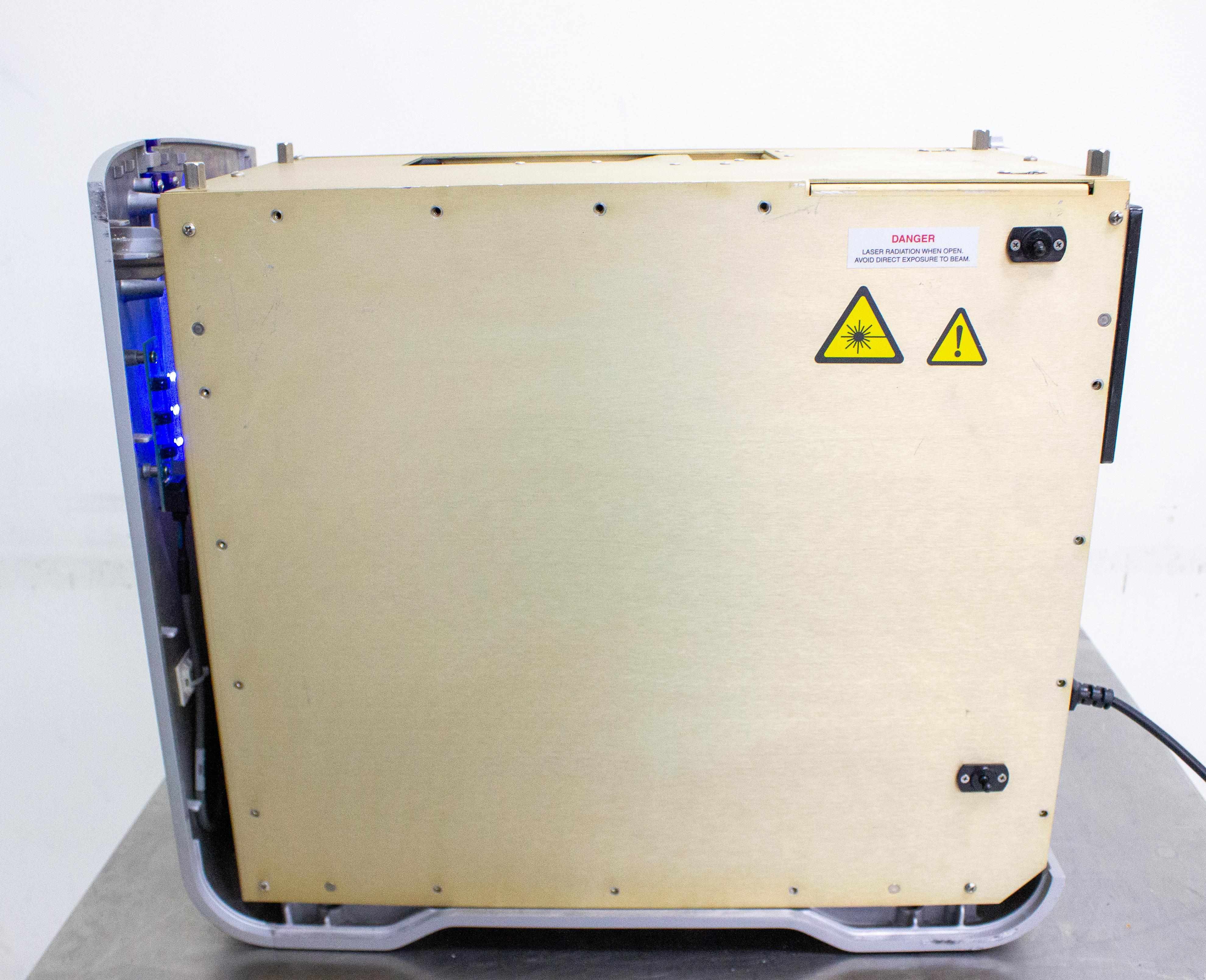 Affymetrix GeneChip 3000Dx V2 Microarray High-Resolution Clinical Scanner