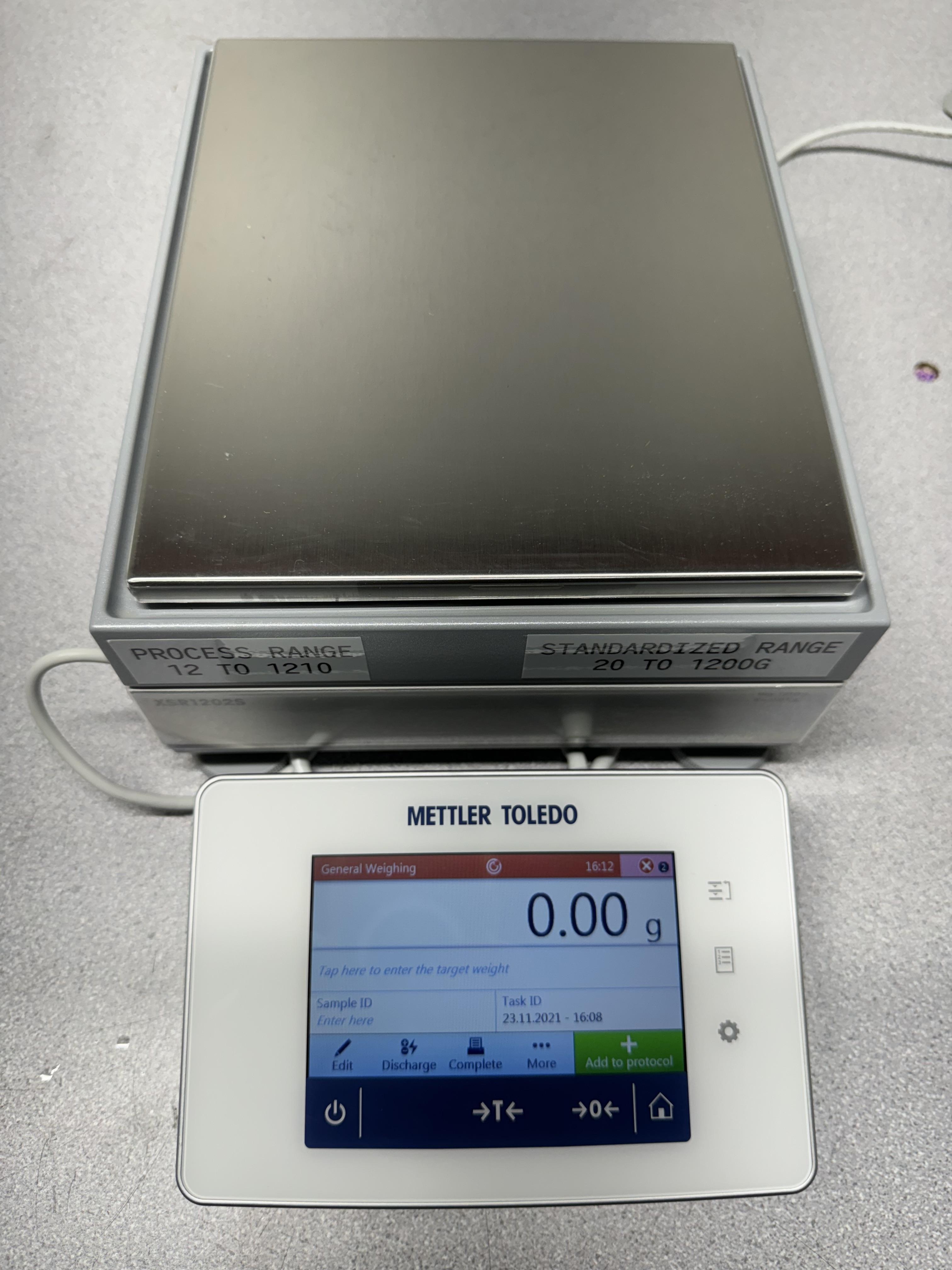 Mettler Toledo XSR1202S Balance Scale 1210g Cap 0.01g Readability Used