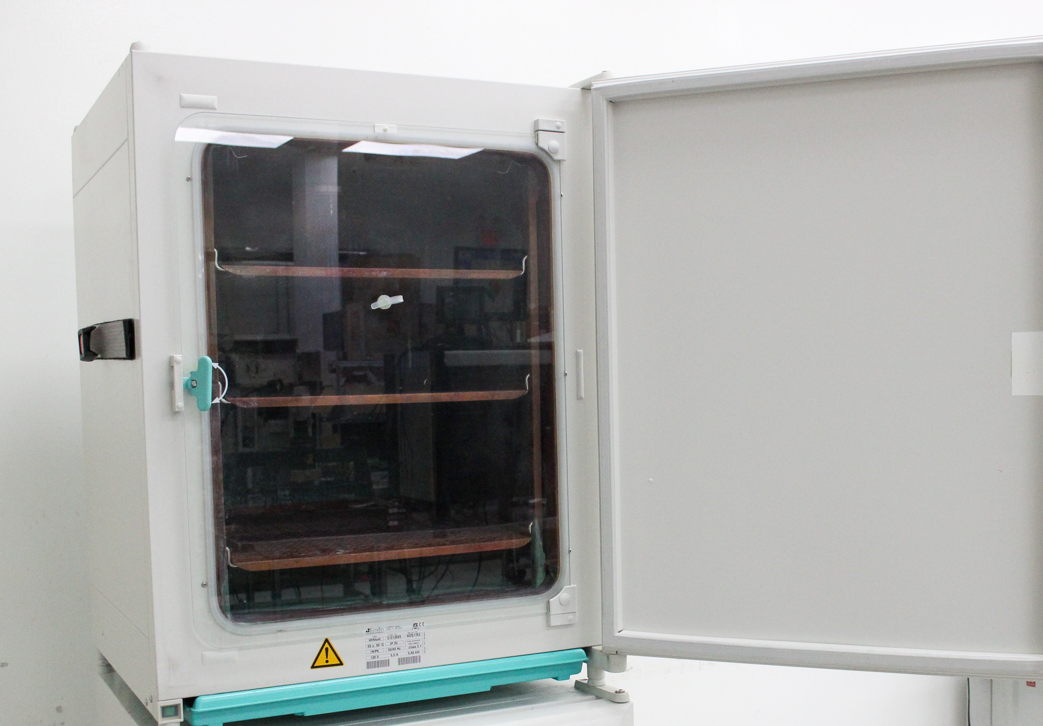 Kendro HERAcell CO2 Incubator Cell/Tissue Culture, Temp Max 55C, Used