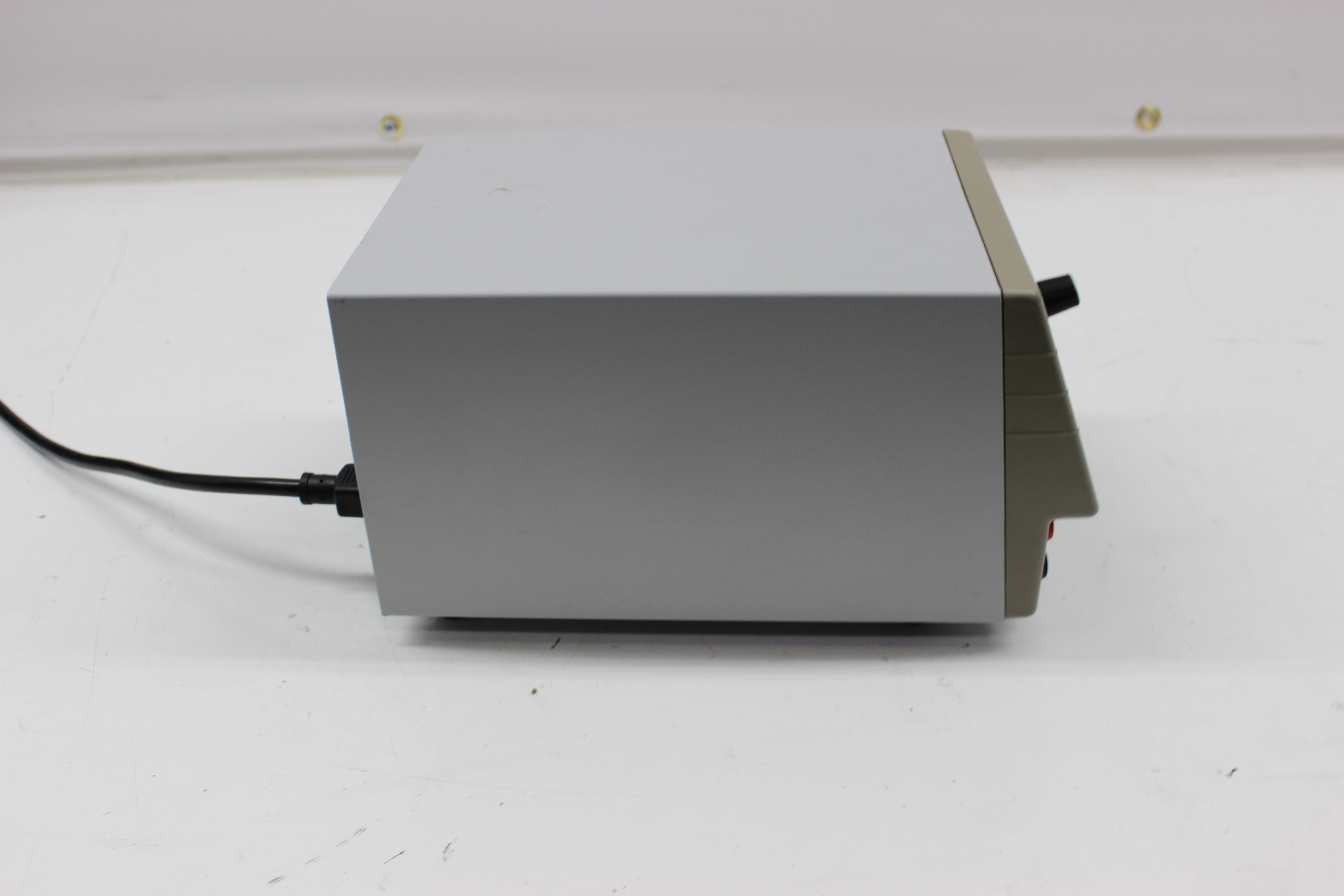 VWR Model 300 Power Supply Electrophoresis Power Supply Turn-Key, Refurbished