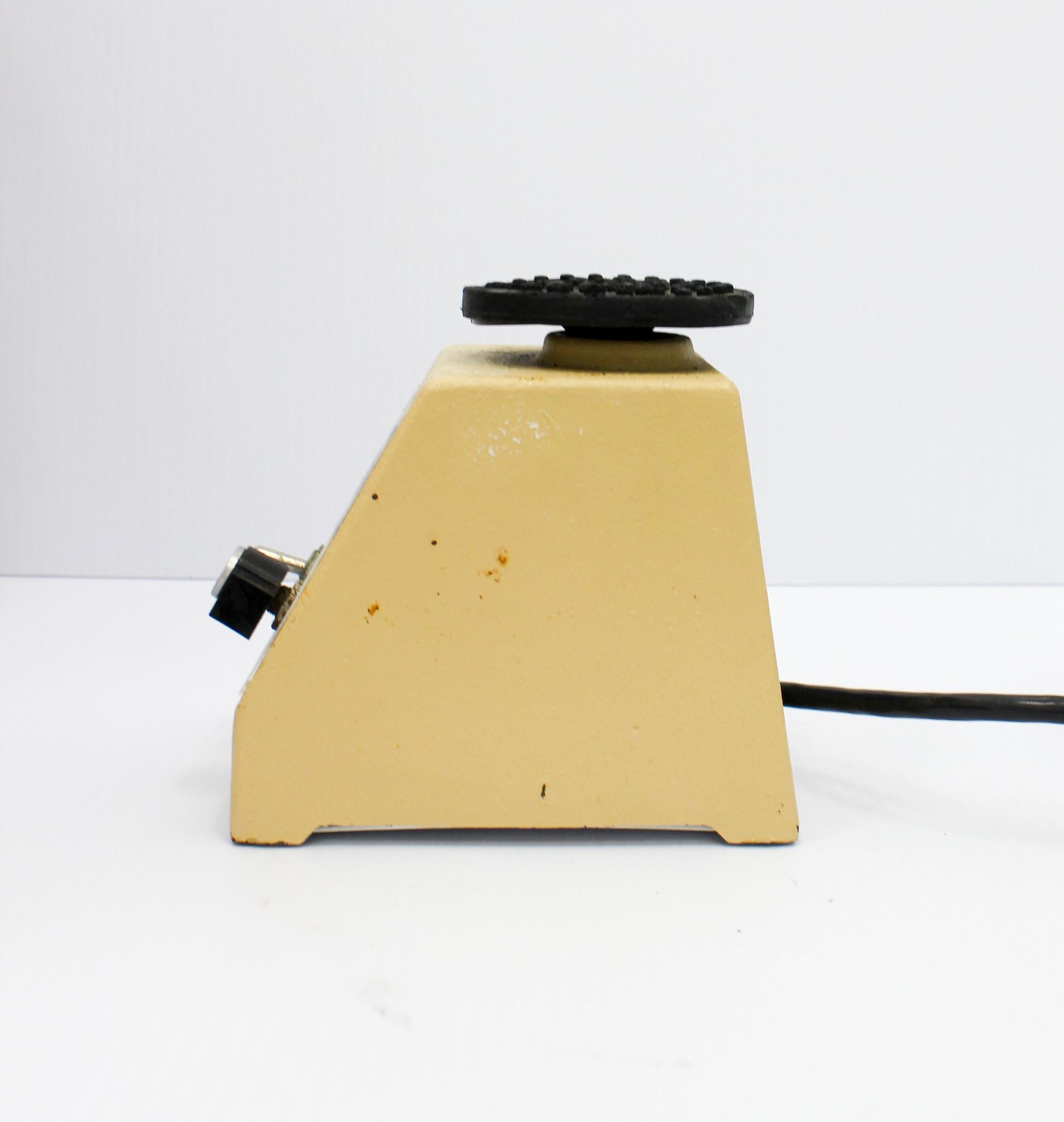 Fisher Vortex Genie 2 G560 Vortexer Up to 3200 RPM Variable Speed Control