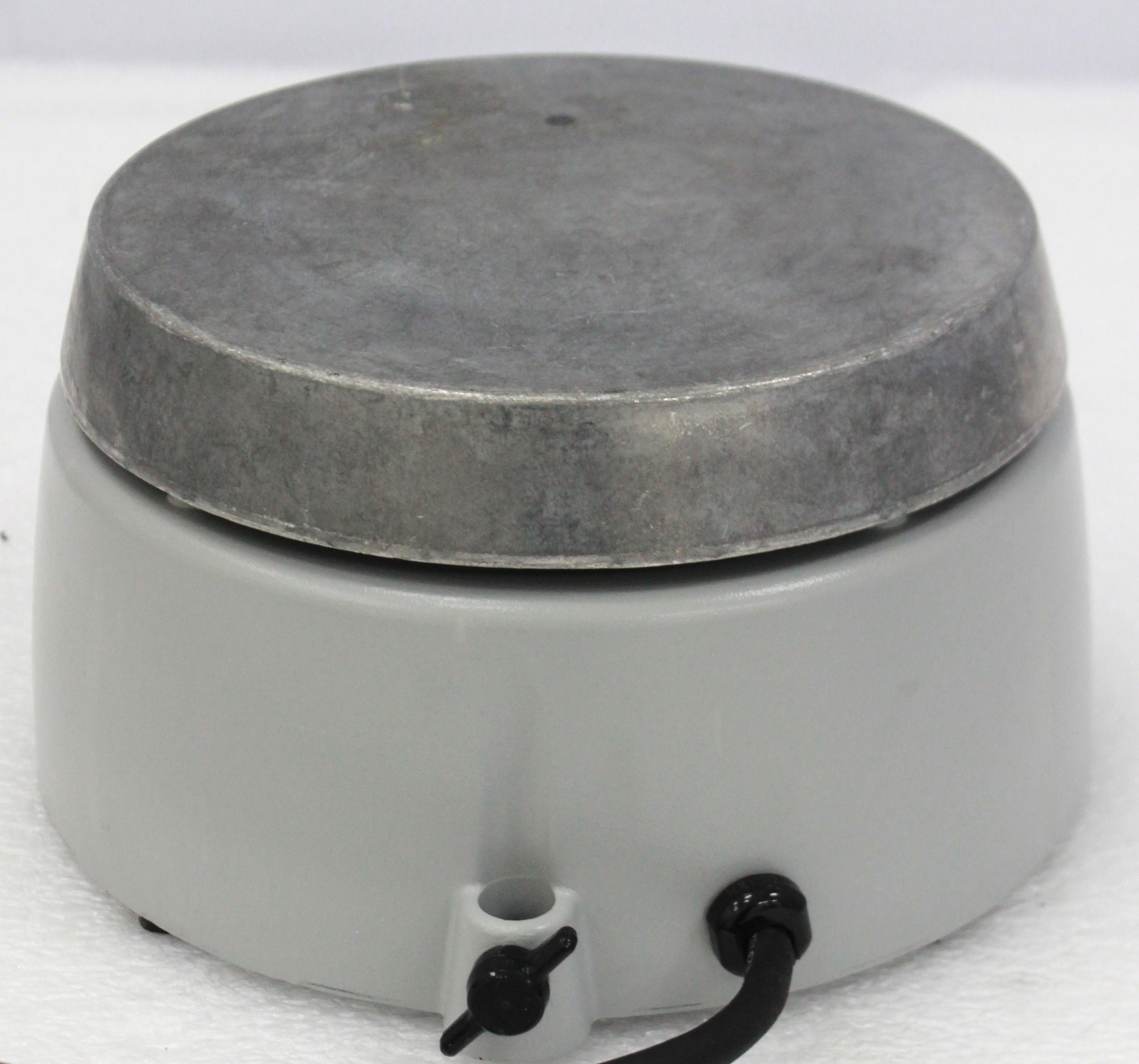 VWR 986952 DylaStir Stirrer Magnetic 1500mL 1600RPM 120V Used Lab Equipment