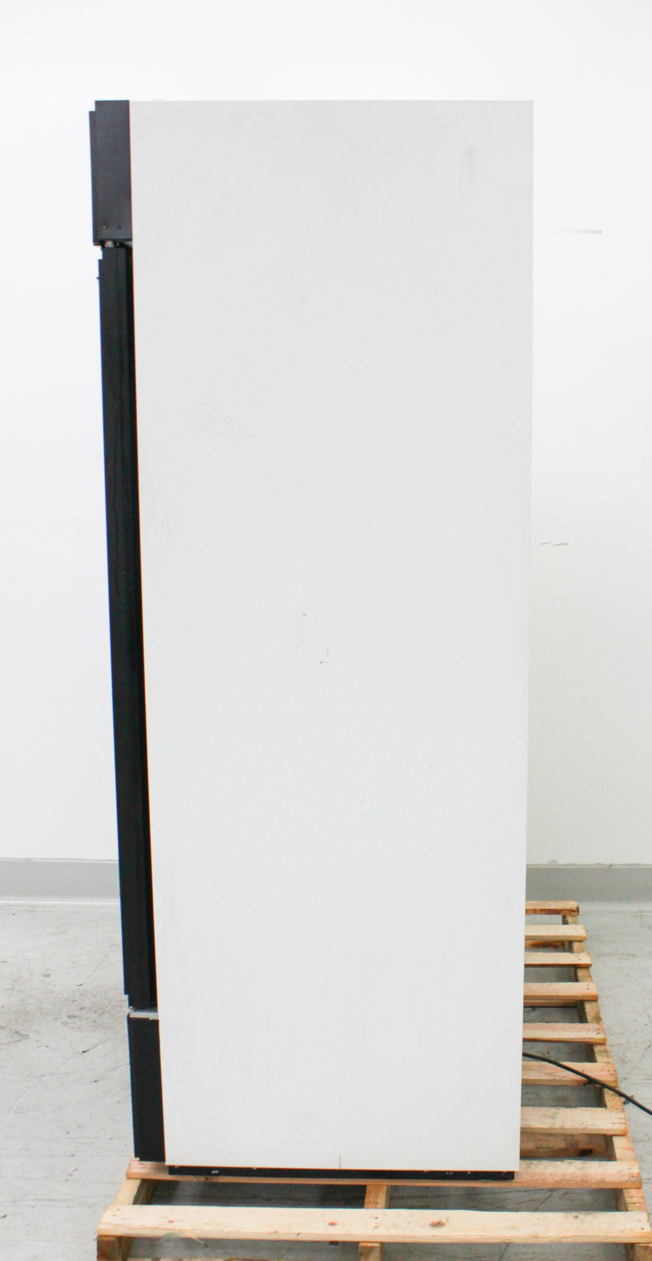 VWR True GDM-49 Refrigerator Dual Glass Door 49 Cu Ft 33F-38F LED Light