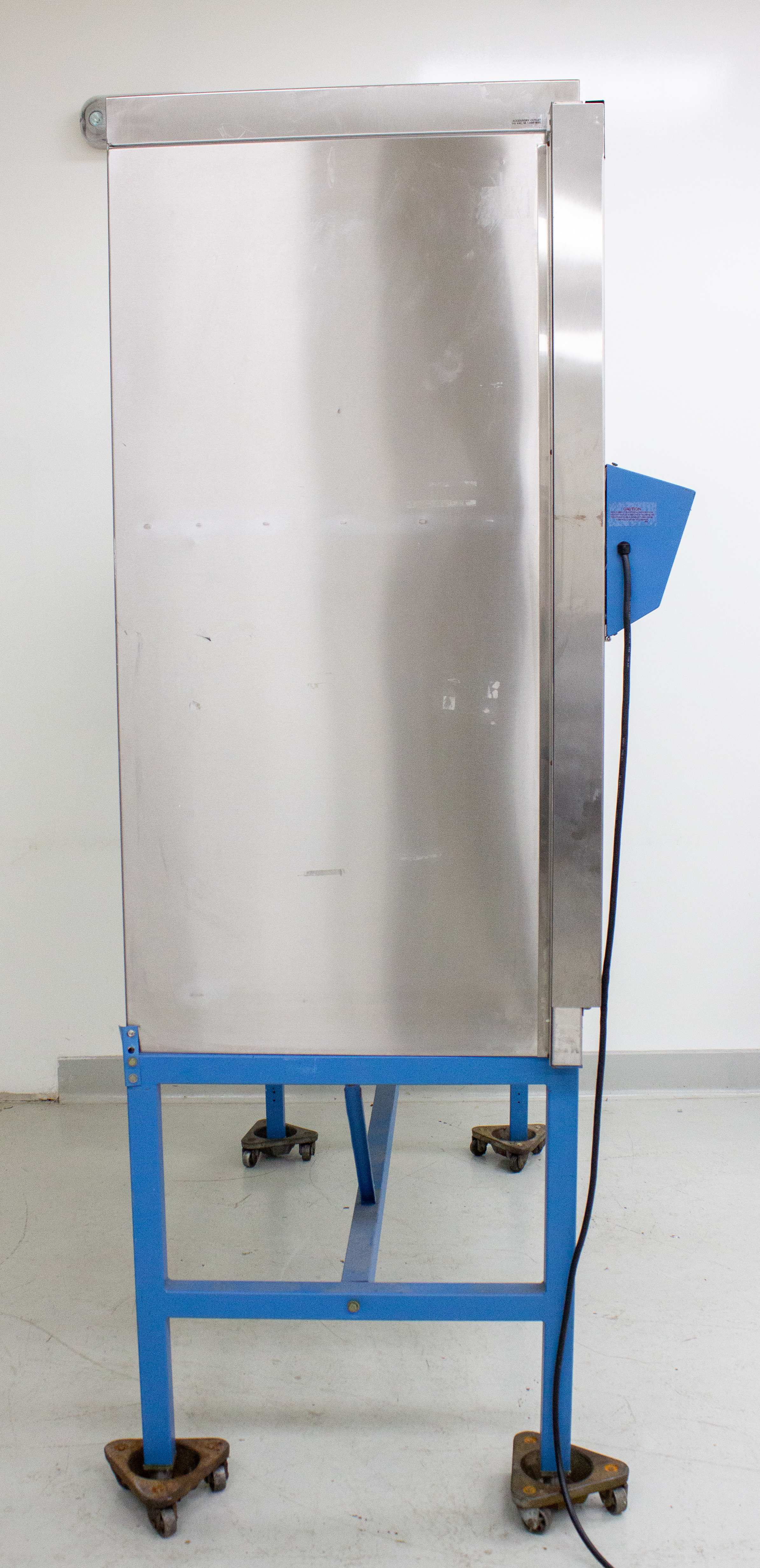 NuAire NU-425-600 Biological Safety Cabinet 6ft Lab Safer Airflow Ergonomics