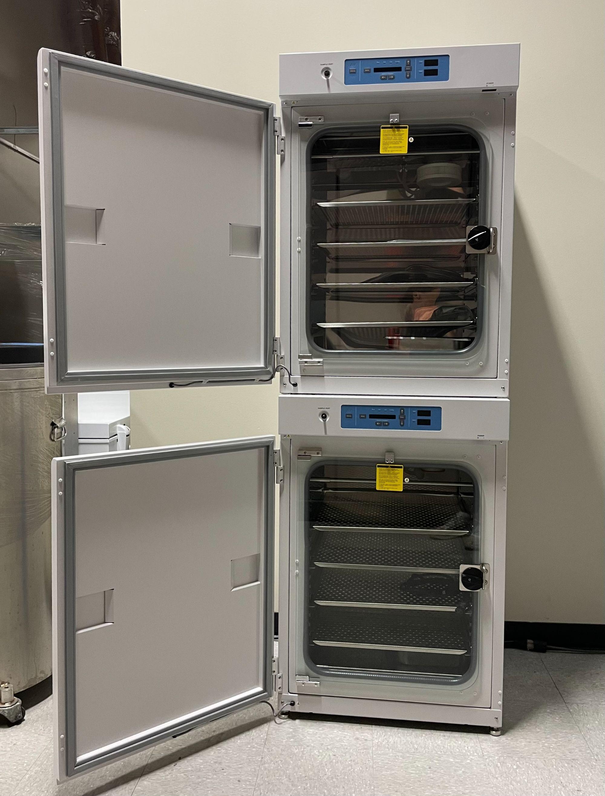 Thermo Forma Model 310 Direct Heat CO2 Double Stack Incubator